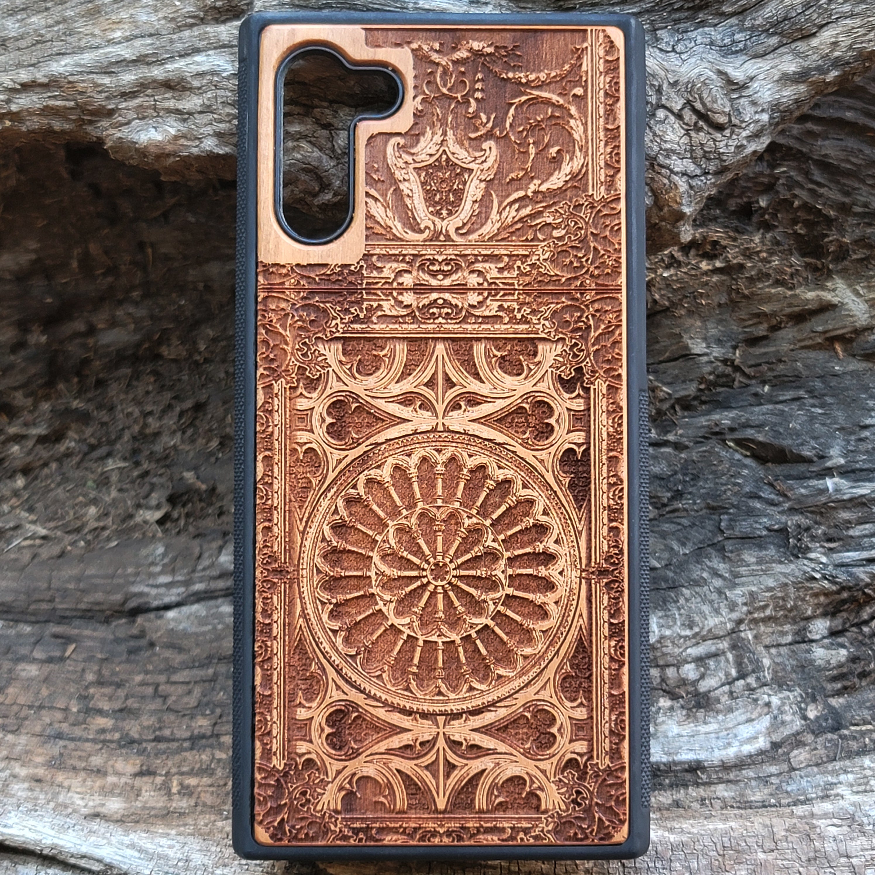 Wooden phone case with gothic pattern laser-engraved design, available for iPhone , iPhone 15, Samsung Galaxy S, S24, Note 20 Ultra. Stylish and protective, perfect for fans of gothic art.