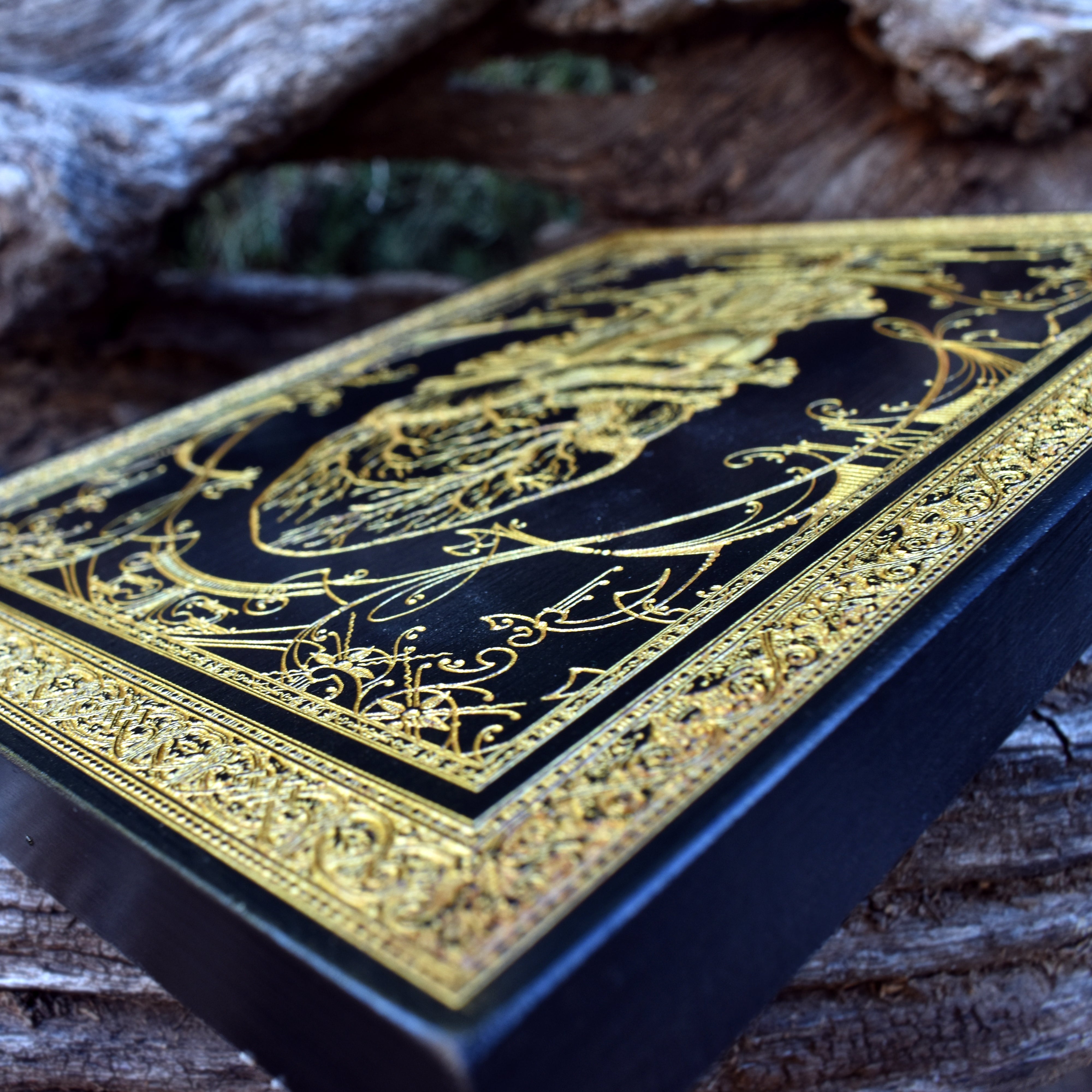 Geeky gift idea - anatomical heart art on wood with black and gold