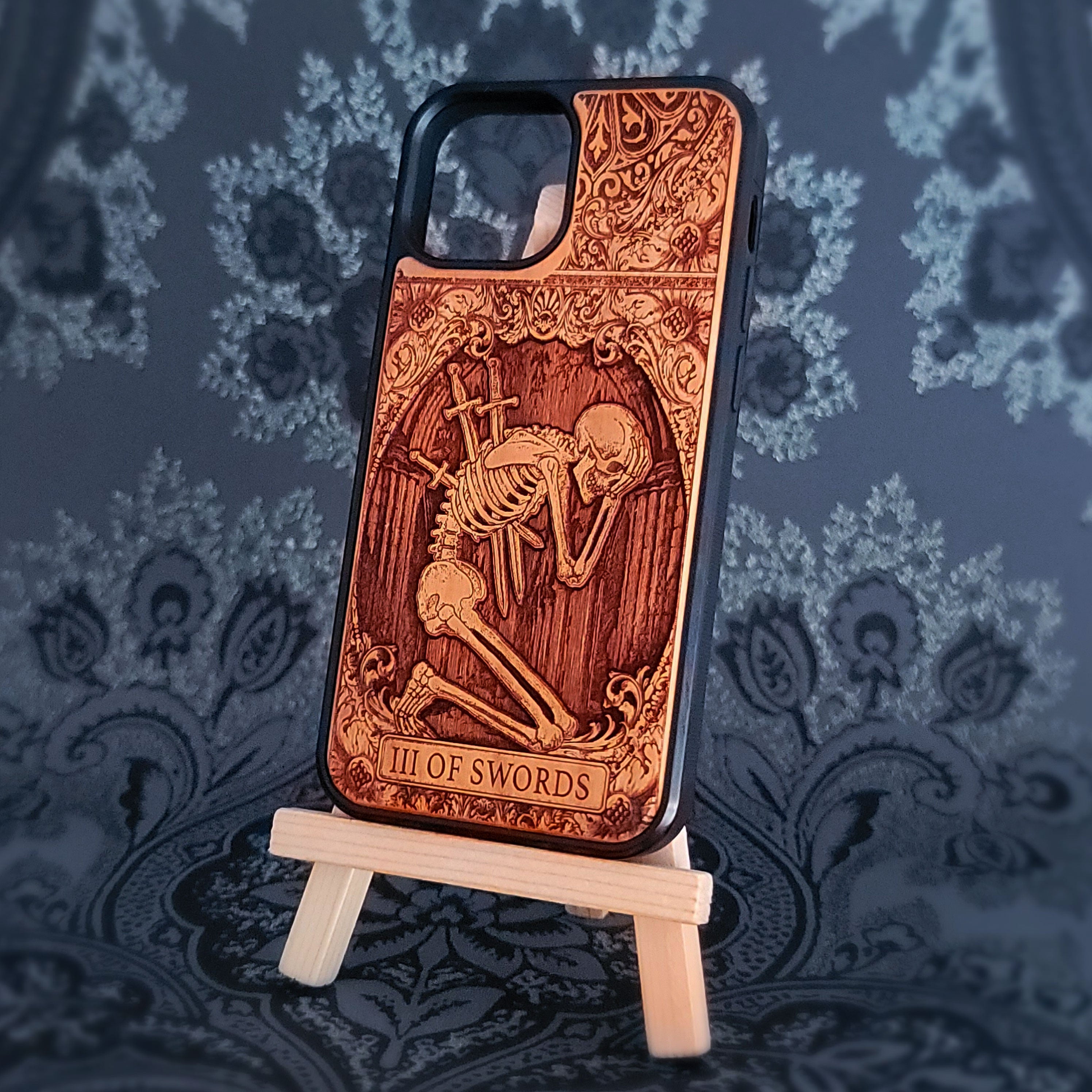 Three of Swords tarot card wood phone case for iPhone & Galaxy – gothic heartbreak design laser-engraved in wood