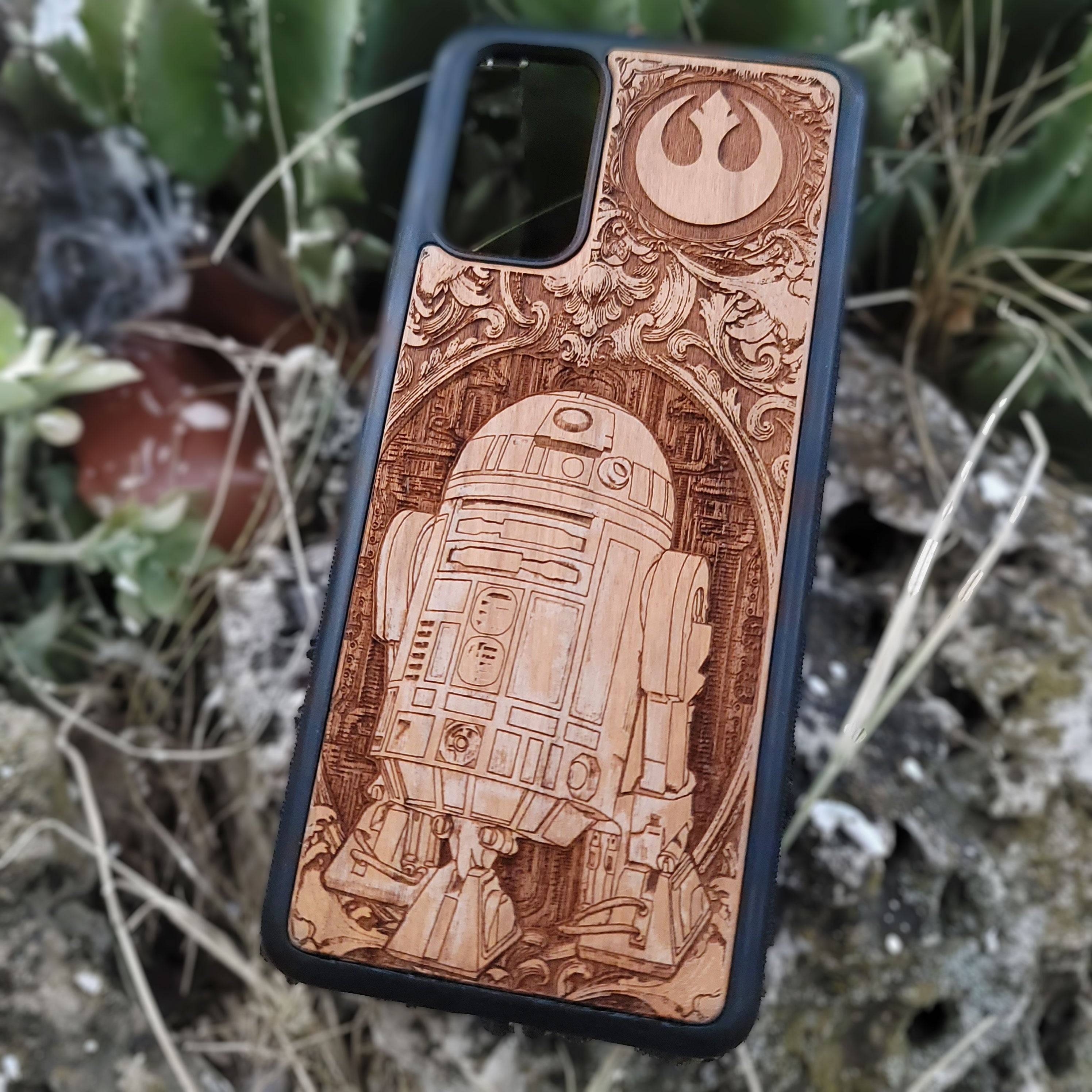 wood Phone case with engraved design of a r2d2 for iphone and galaxy