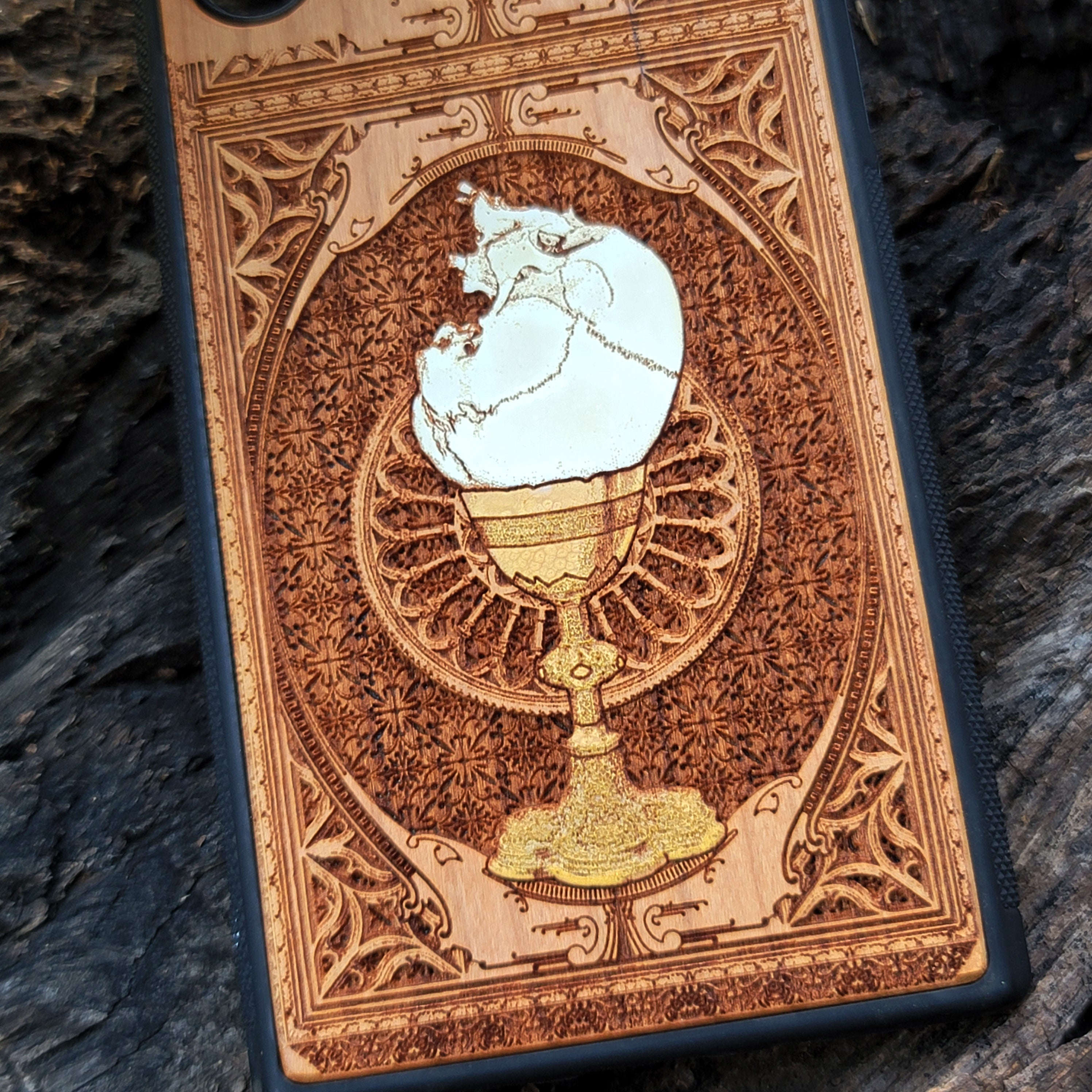 Gothic chalice engraved on a wooden phone case, compatible with iPhone  and Samsung Galaxy