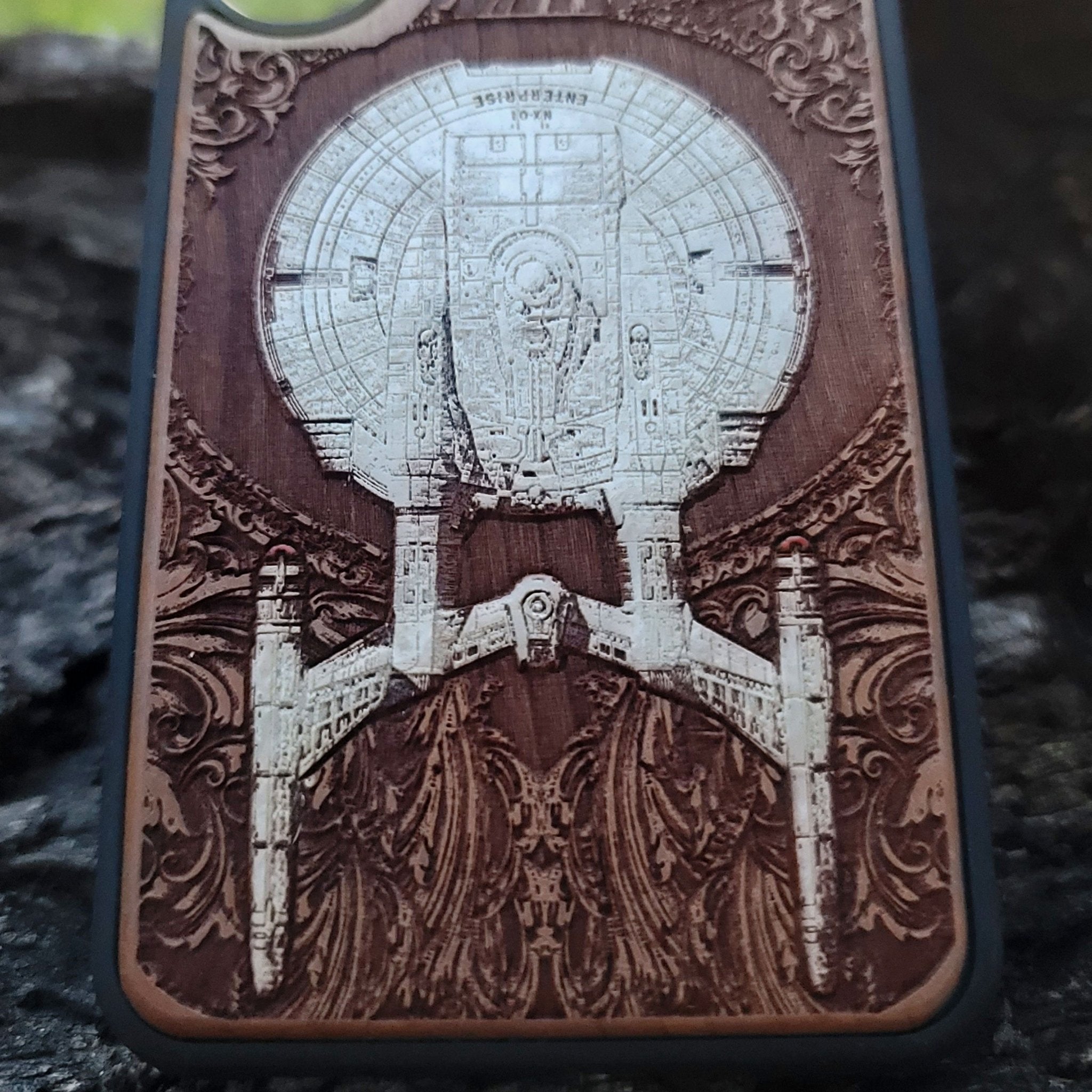 Wooden sci-fi case with Enterprise NX01 for iPhone Galaxy