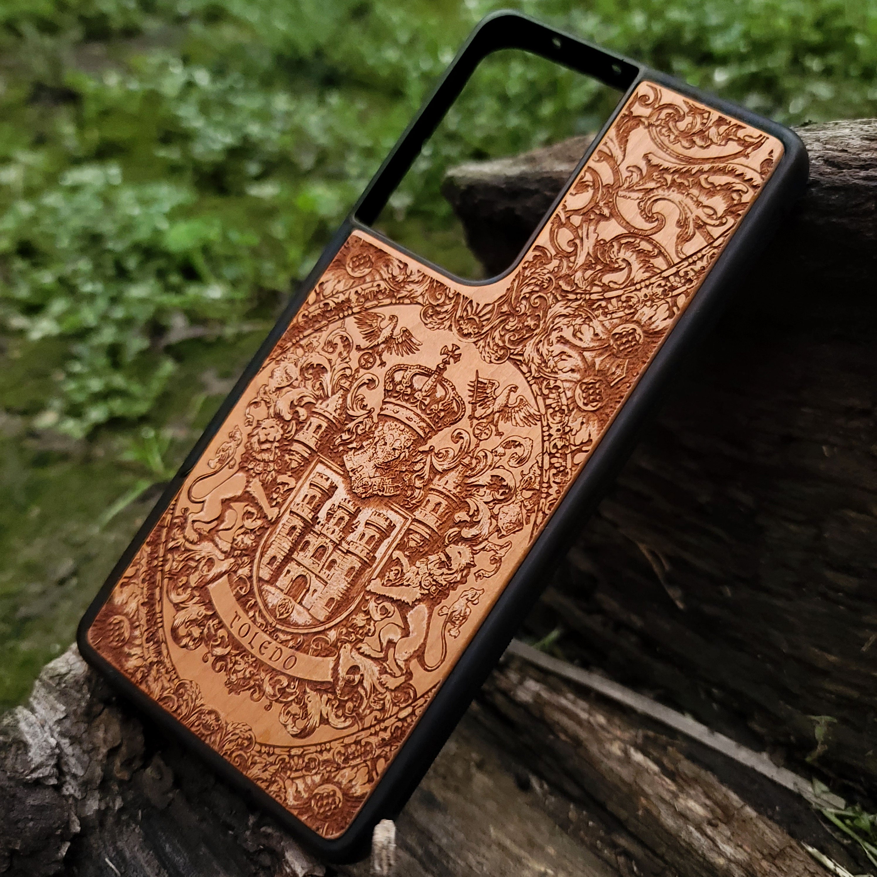 Spanish heritage wood phone case with coat of arms from Toledo, Spain.