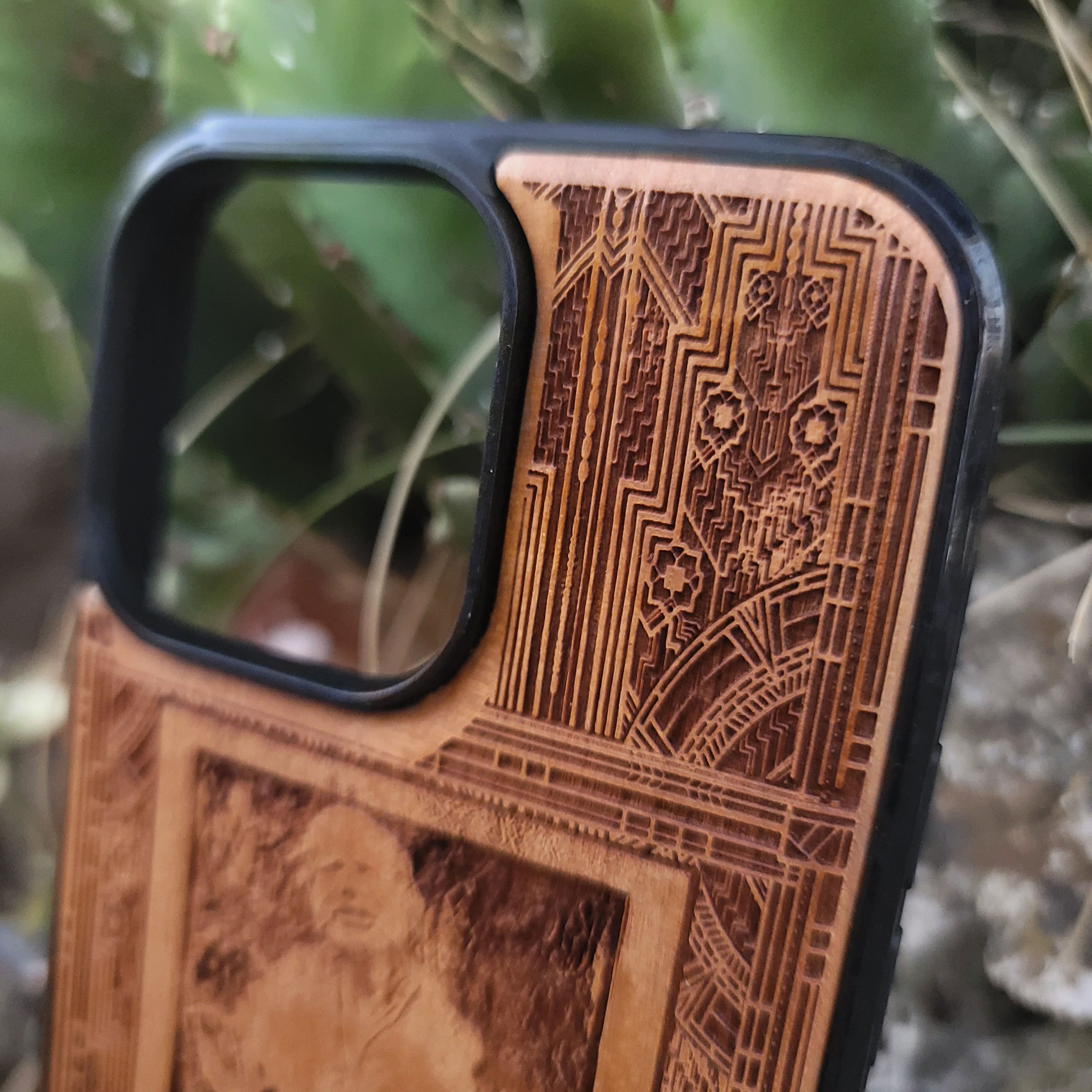 Deep engraved wood phone case with Han Solo from Star Wars, fits iPhone 16 and Galaxy S25