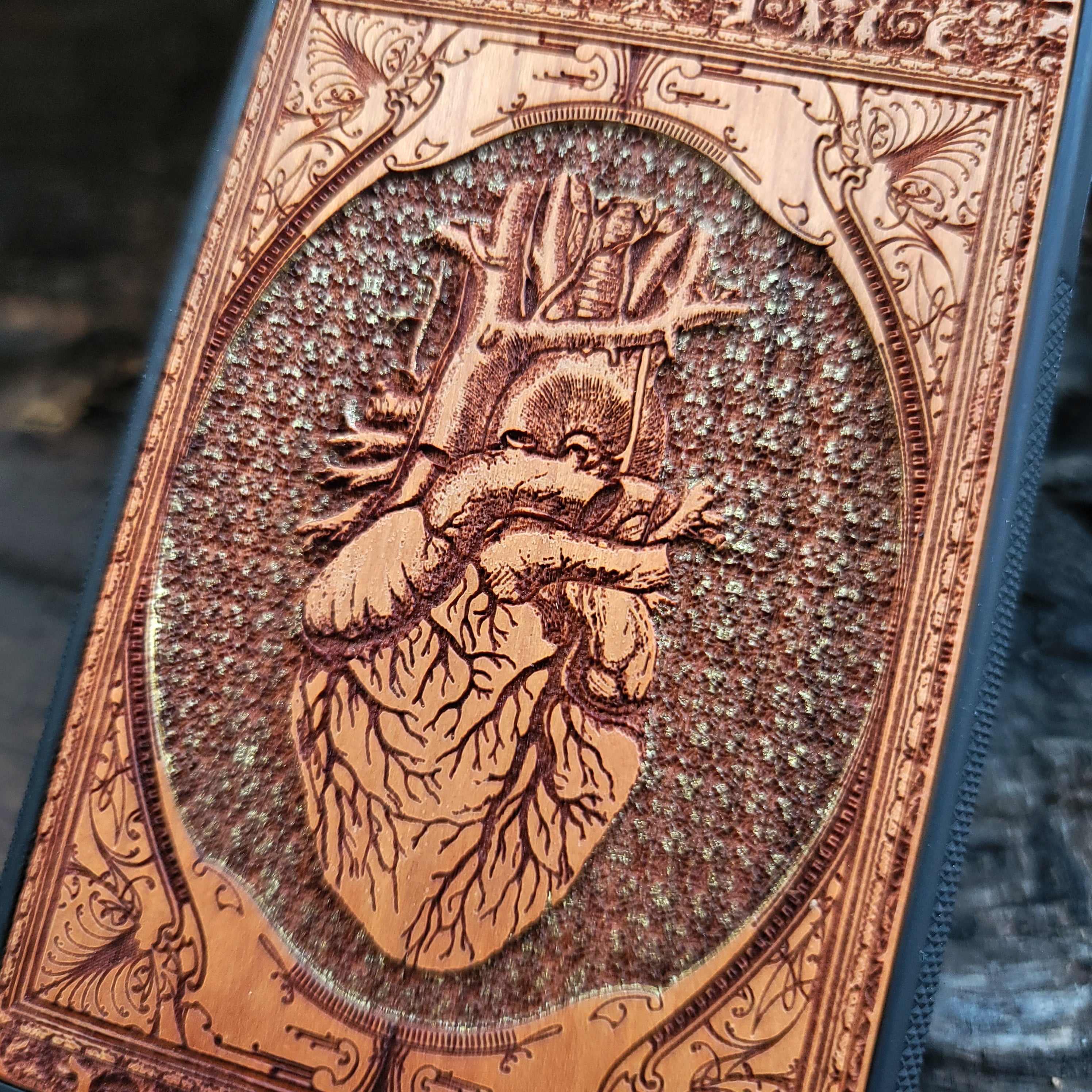 Hand-painted Hamsa Hand symbol wood phone case with Gothic pattern for iPhone & Samsung Galaxy. Laser-engraved design offers durability and style, compatible with iPhone , 15, 14, 13, 12, 11 Pro Max Mini & Samsung Galaxy S, S24, S23, S22, S21, S20 Ultra Plus Note 20.