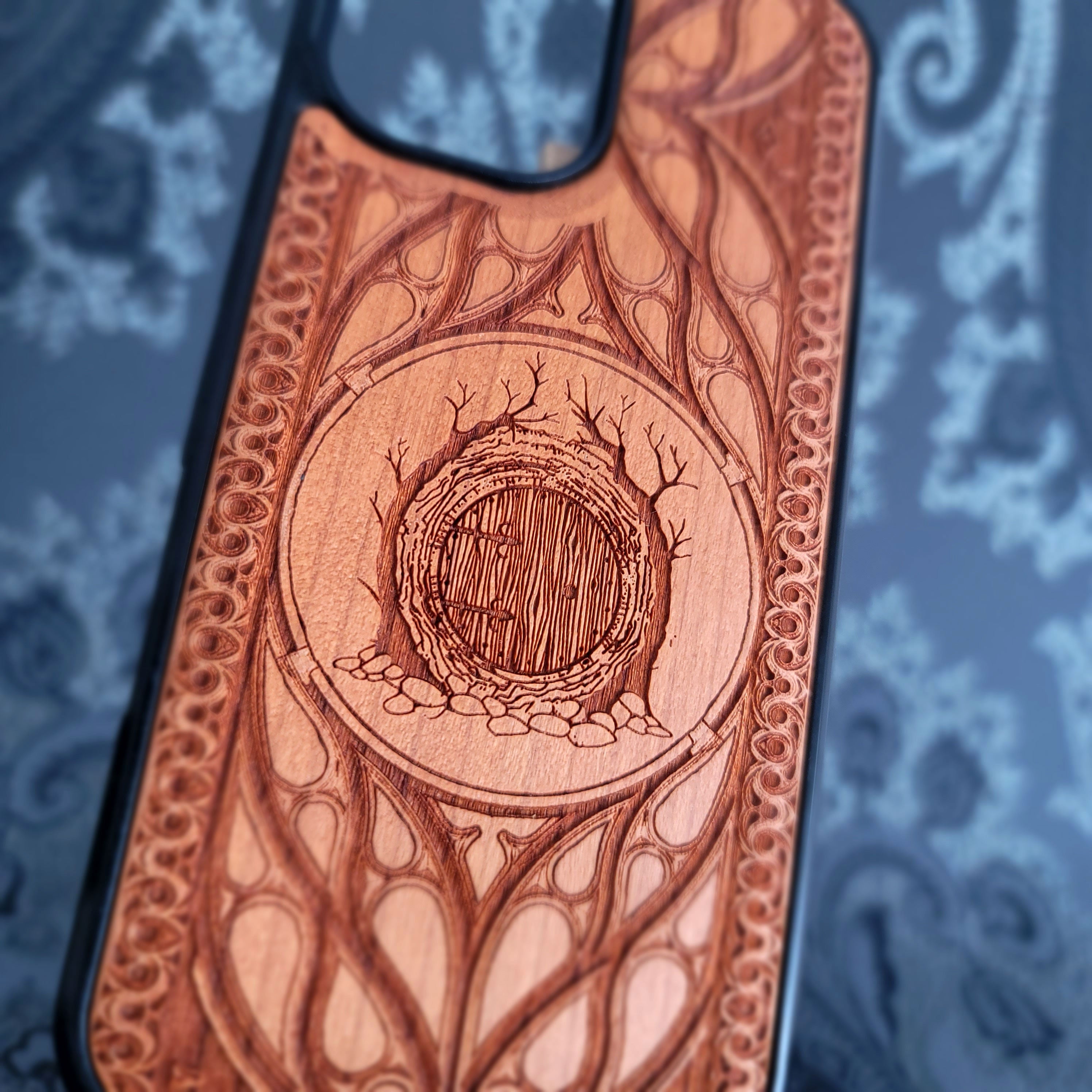 hobbit door lotr wood phone case for iphone and samsung galaxy