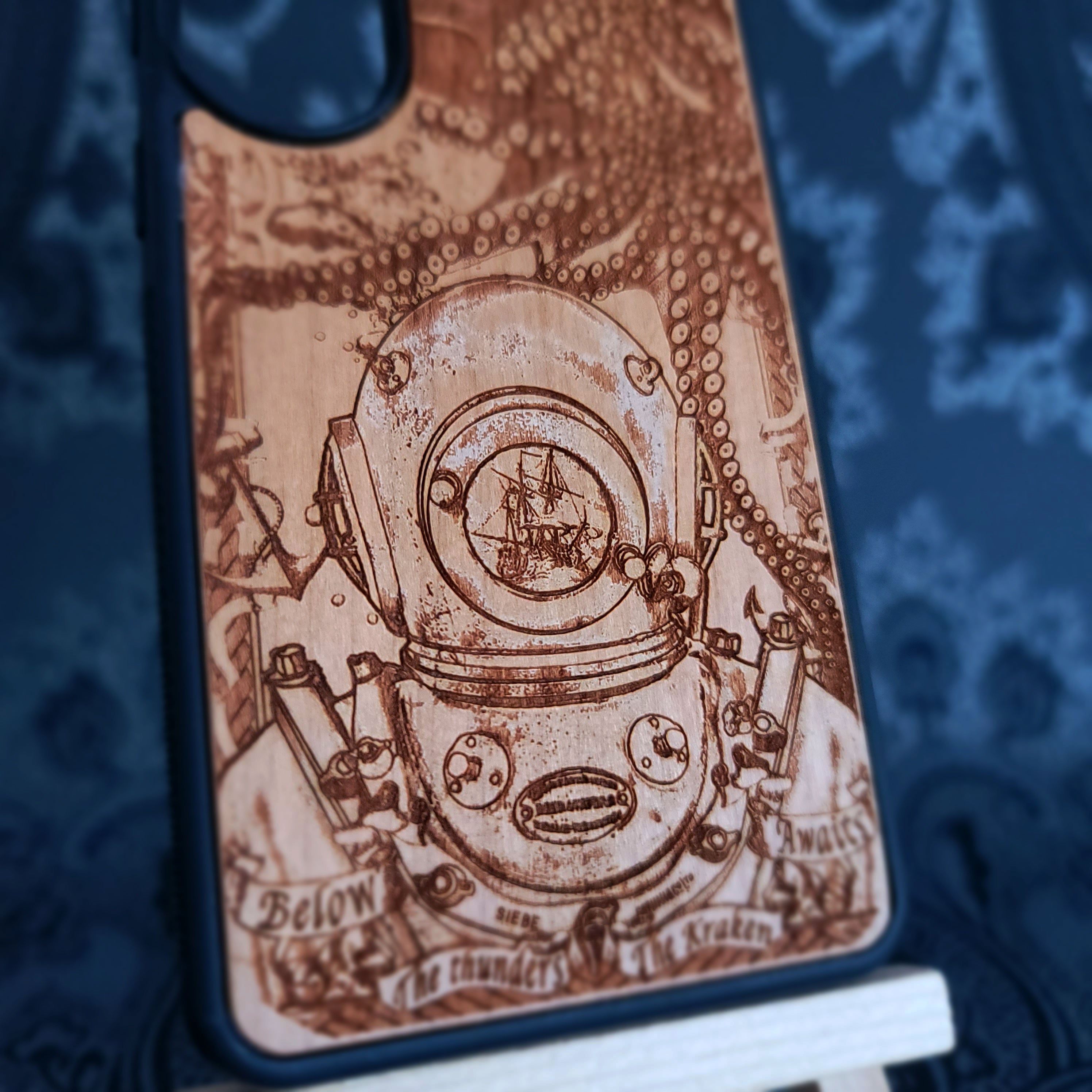 Kraken Deep Sea - Wood Phone Case