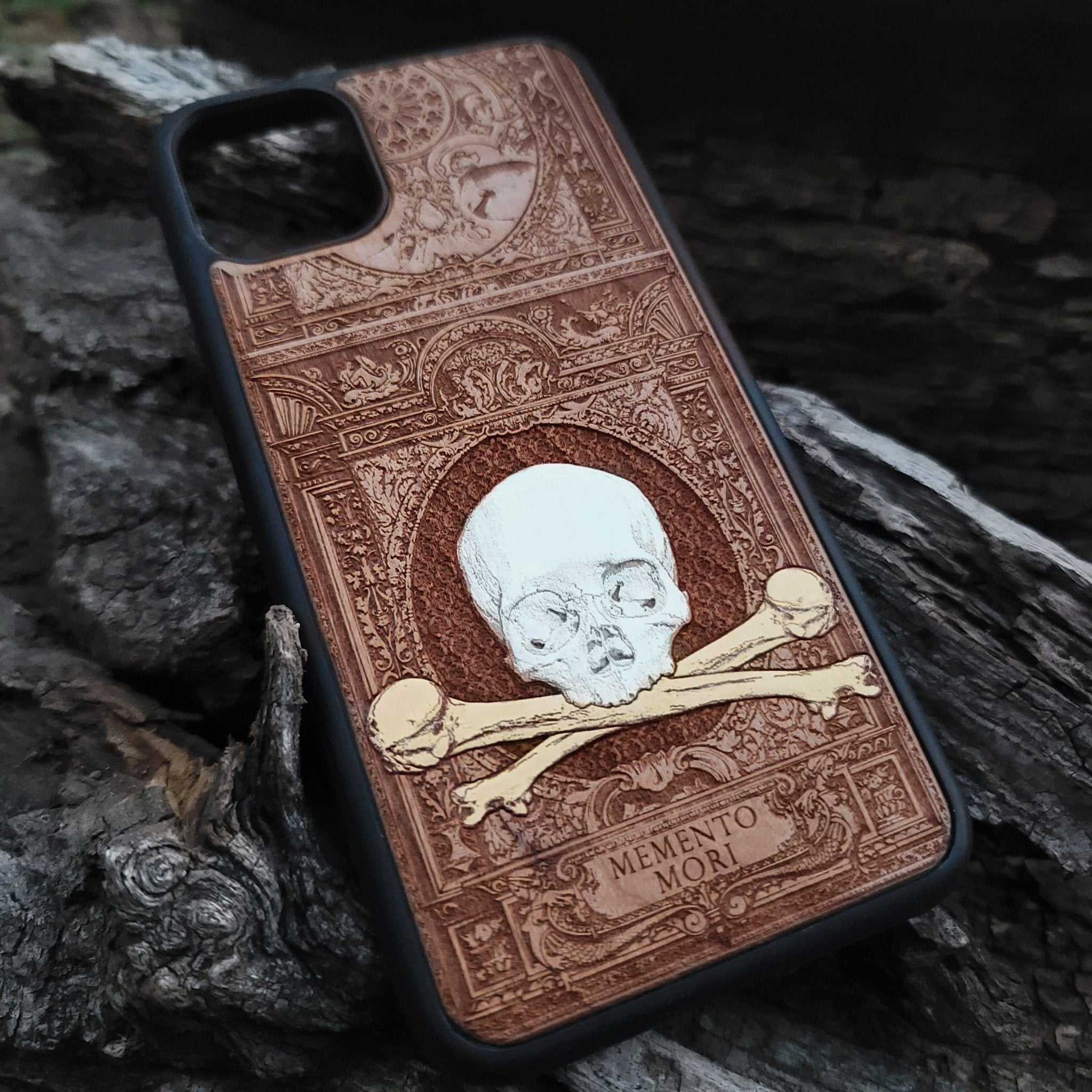 Minimalist wooden phone case with natural wood texture, compatible with iPhone  and Samsung Galaxy S.