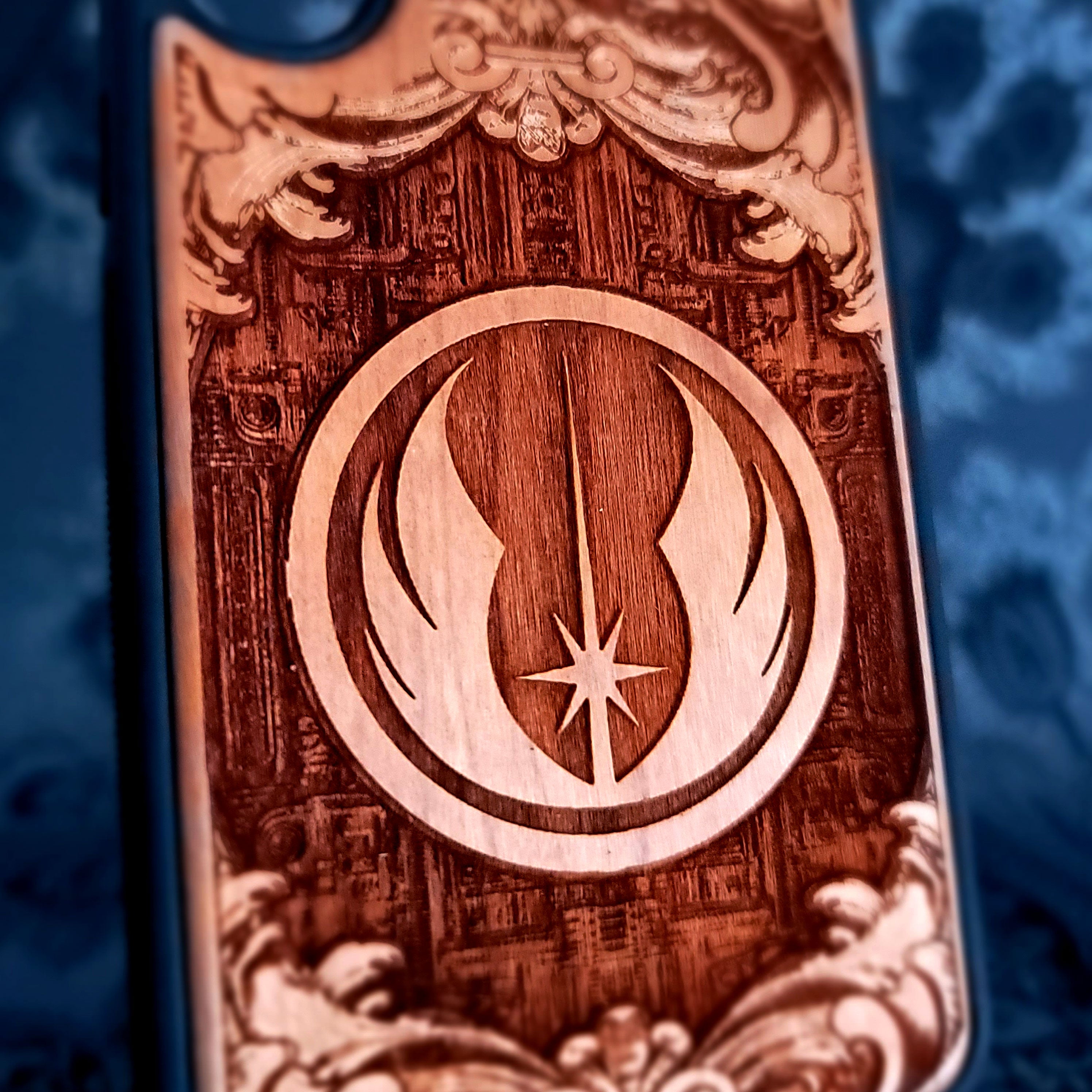 Rebel Star Wars - Handyhülle aus Holz