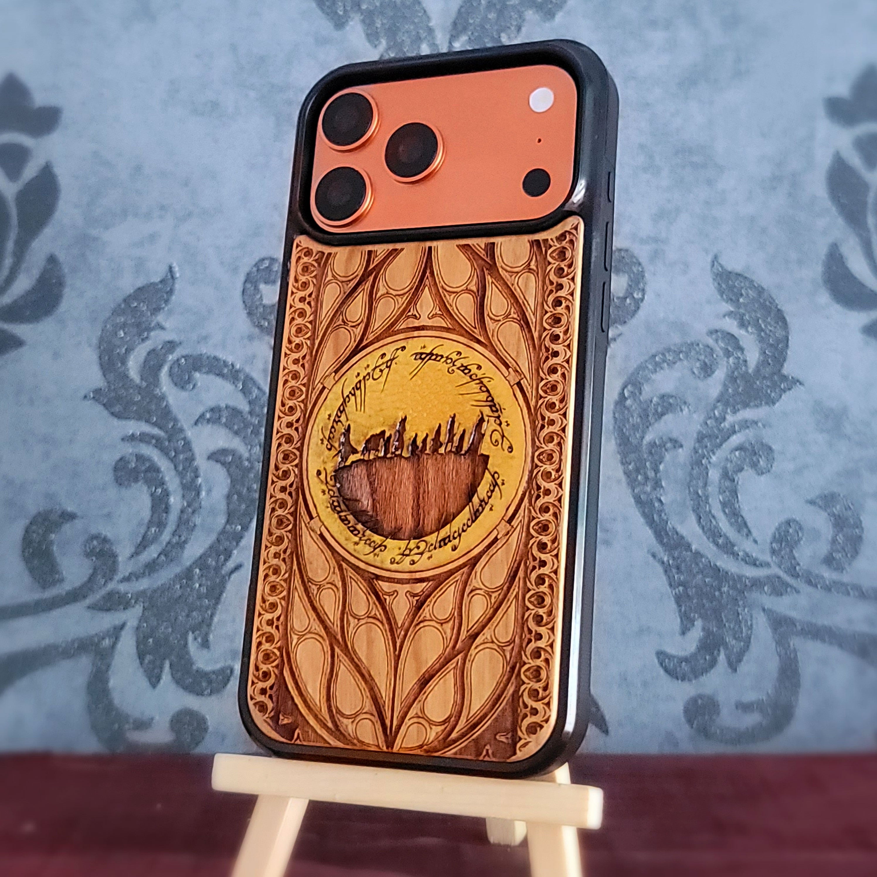 Handyhülle aus Holz - Individuelles Symboldesign V handbemalt