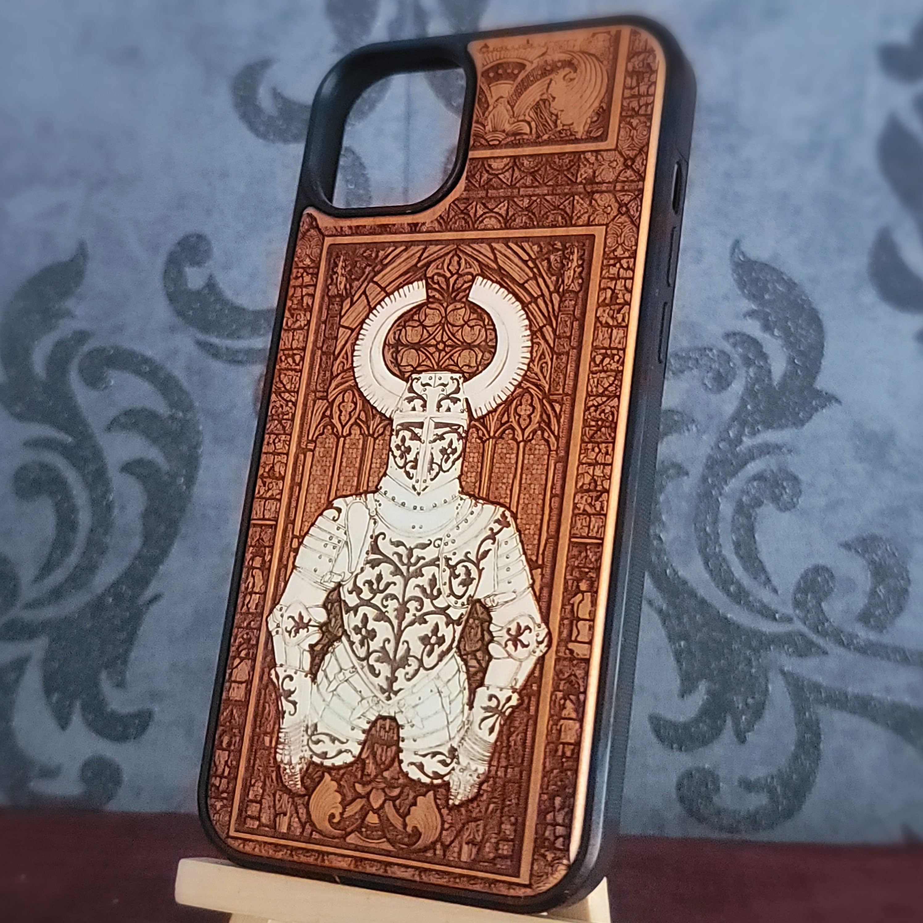 Mittelalterlicher Ritter "Honor" - Handyhülle aus Holz - Silber lackiert