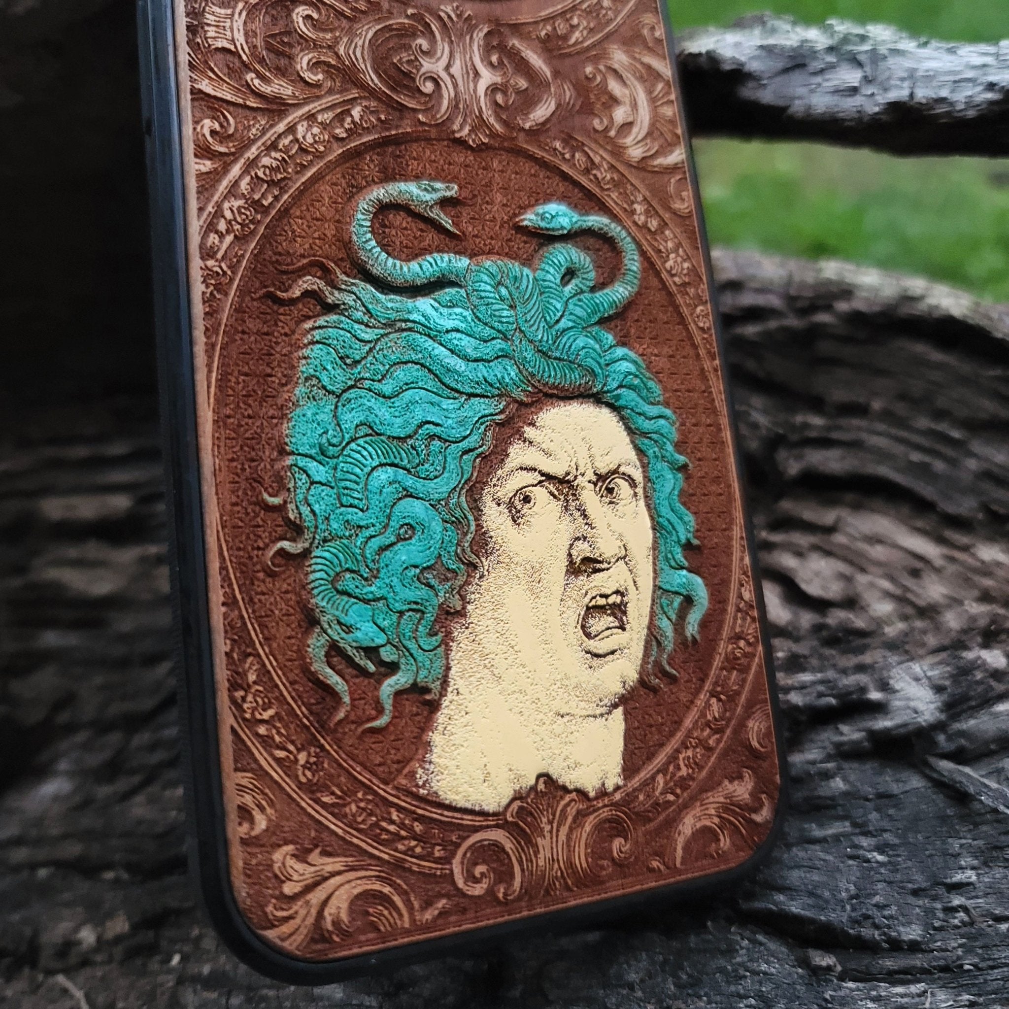 Color Medusa snake hair phone case wood Galaxy S24 iPhone