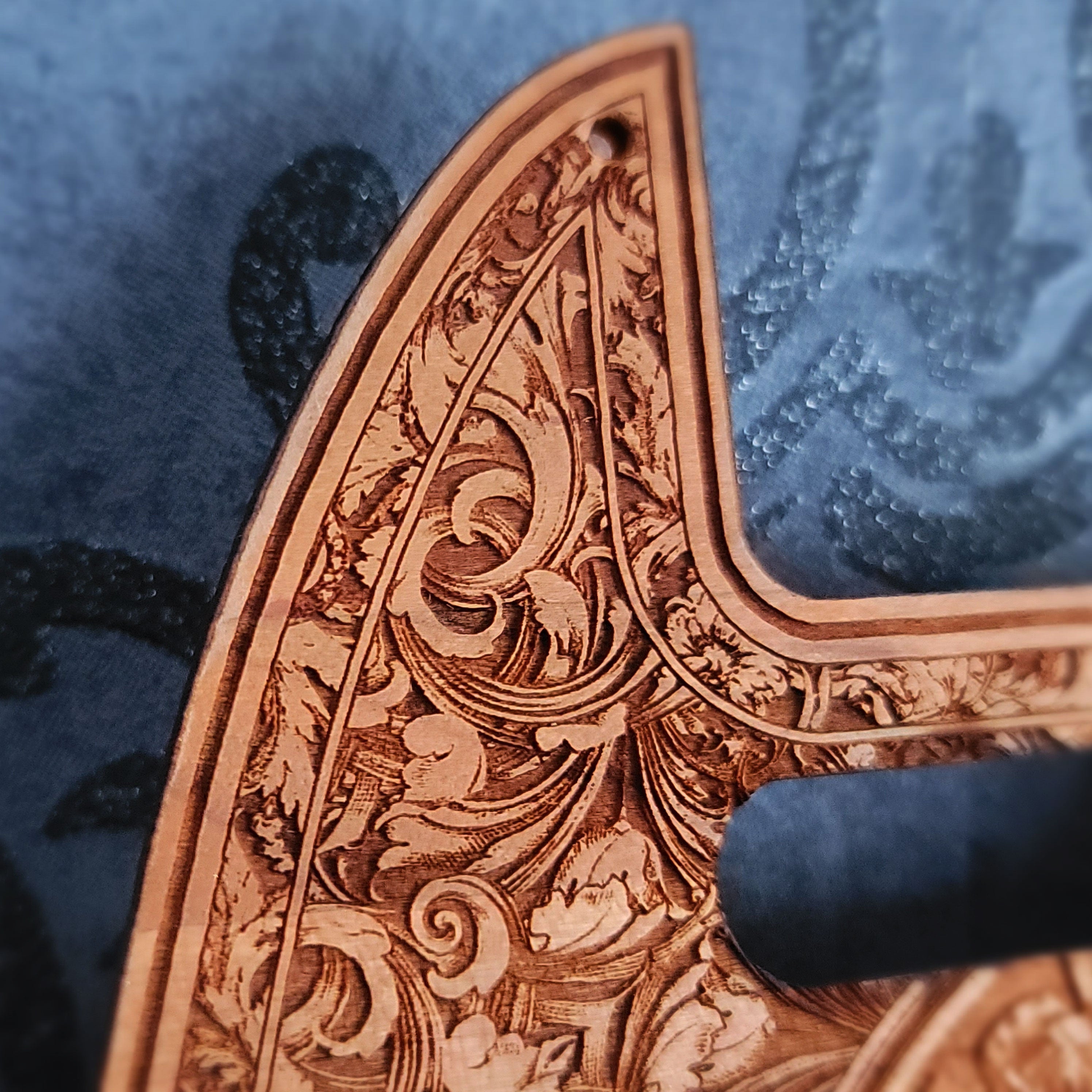 Golpeador de madera para Telecaster - Lado de calavera humana