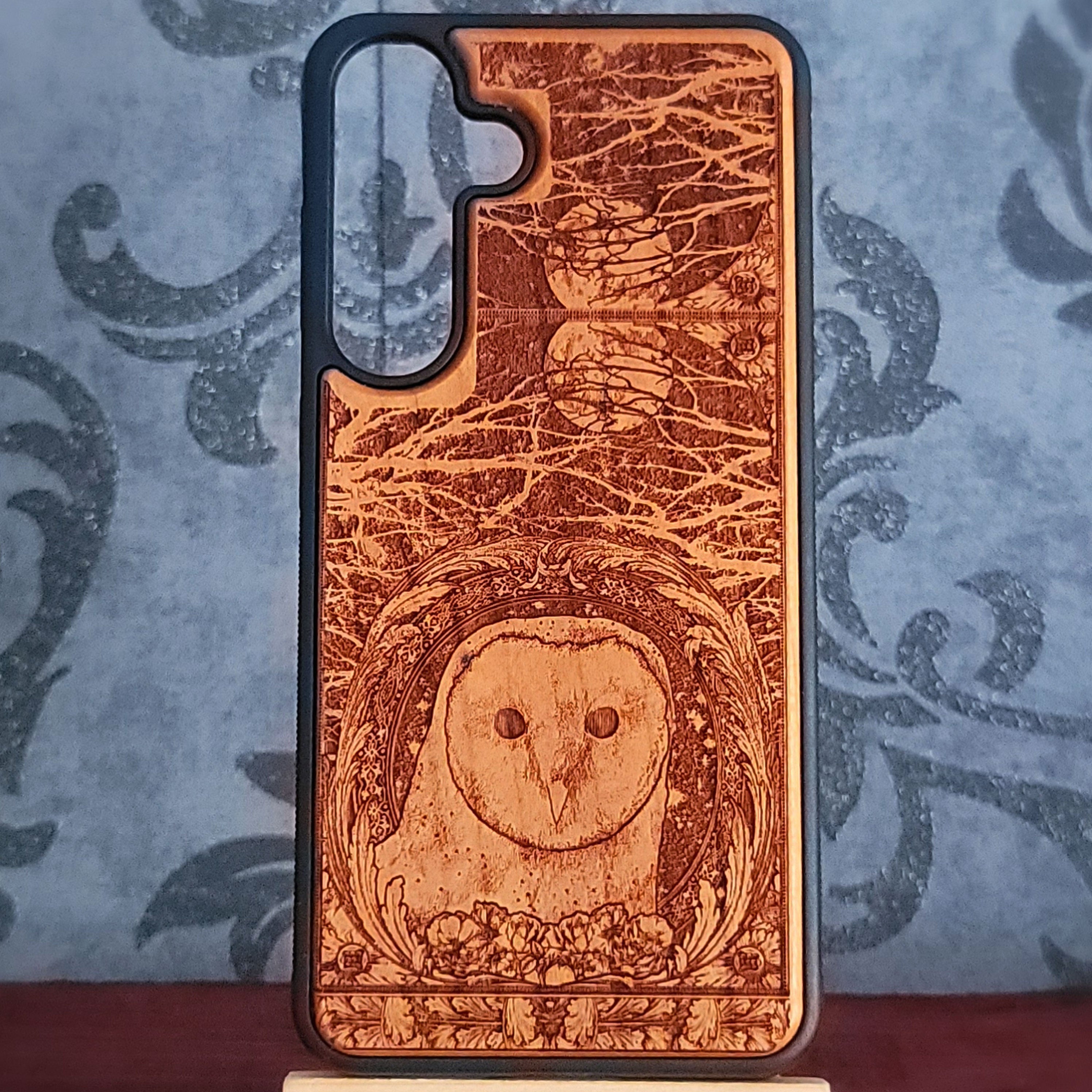 The Owl wood phone case