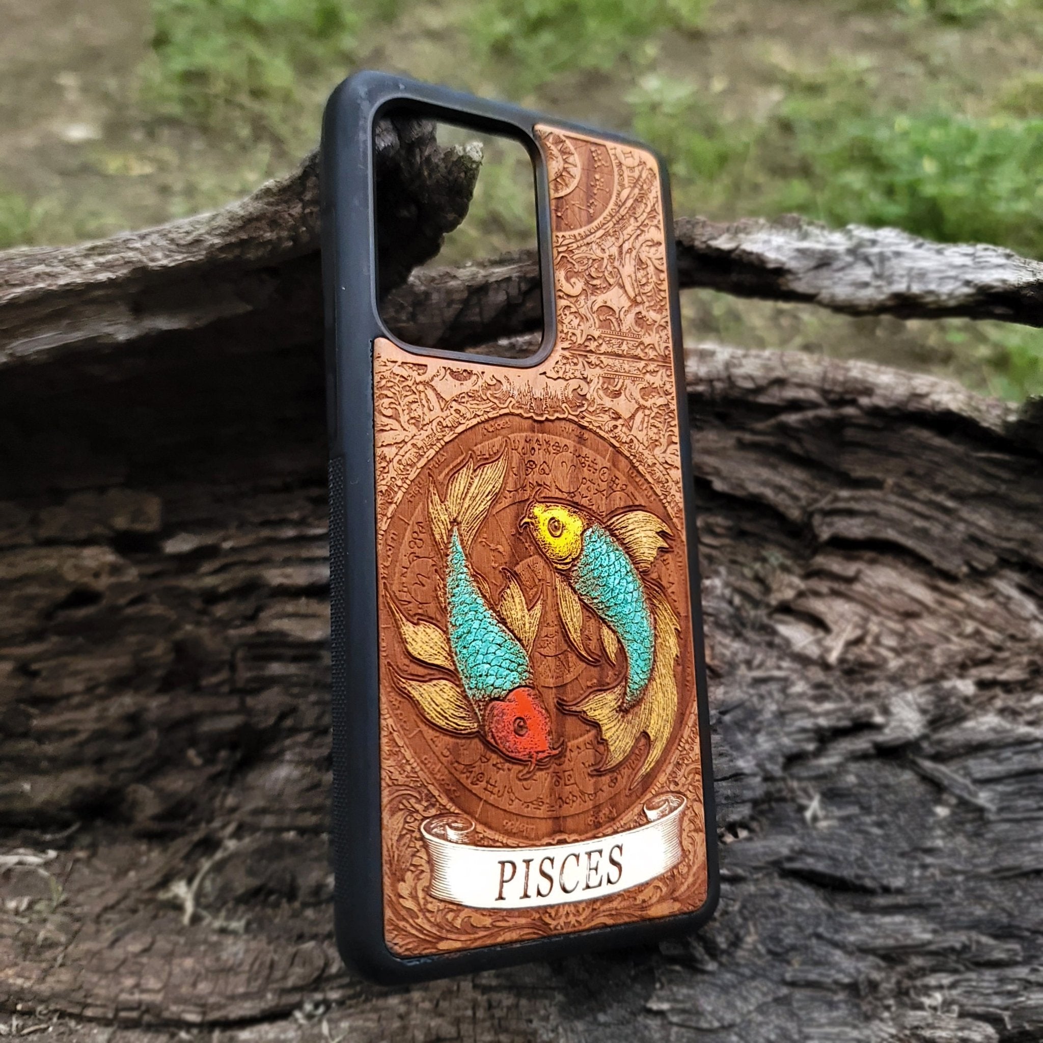 Artistic Pisces horoscope phone cover with astrological wood engraving