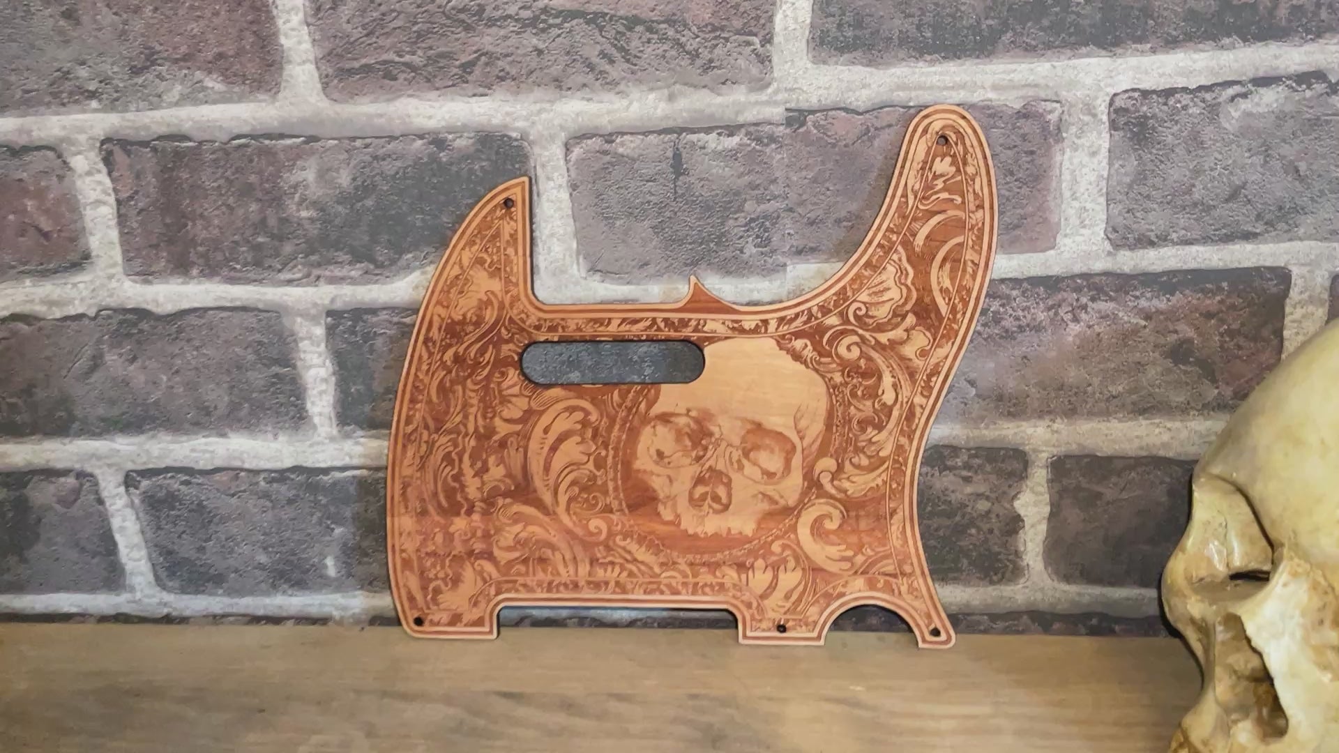 Golpeador de madera para Telecaster - Cráneo humano frontal