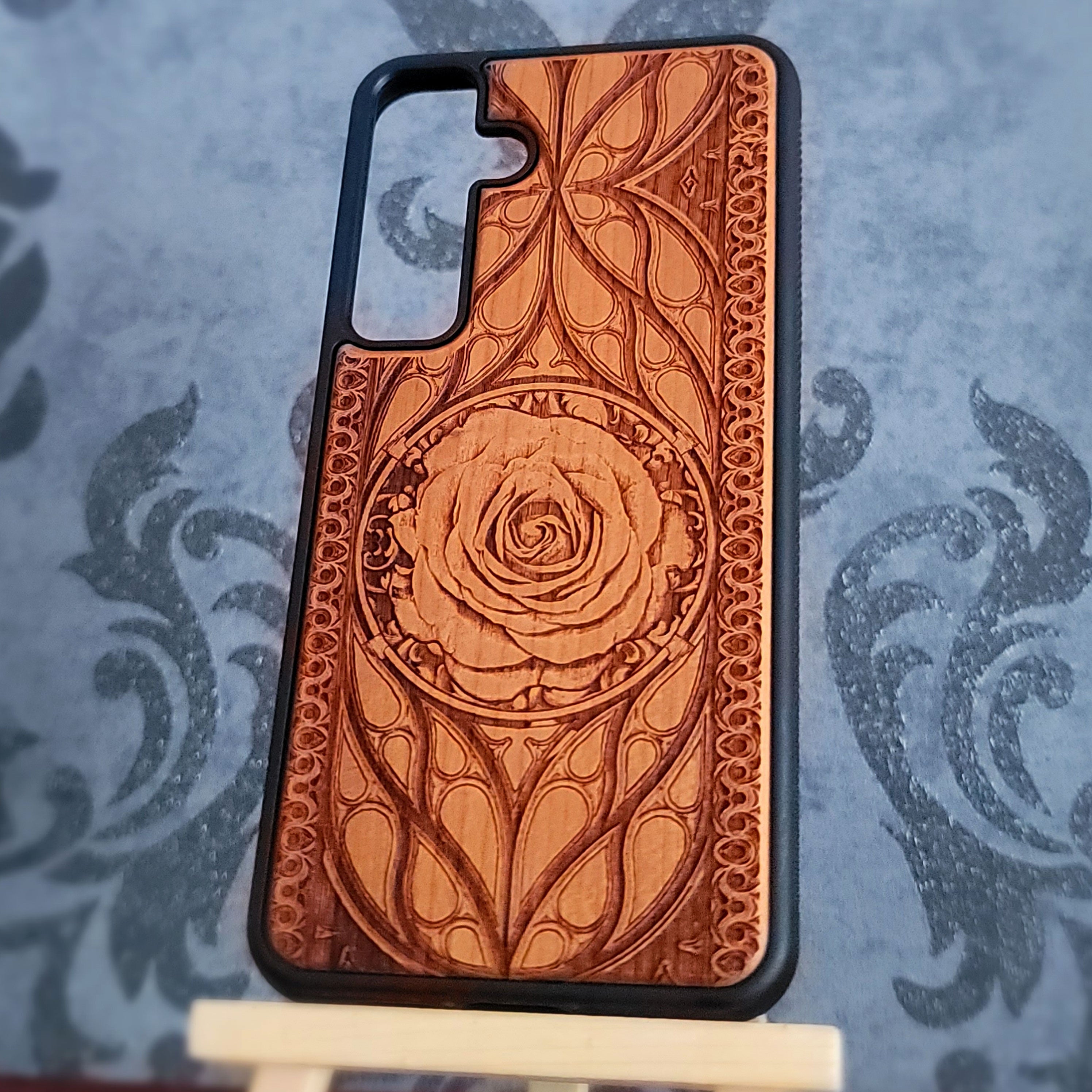 iPhone & Samsung Galaxy Wood Phone Case -Artwork "Rose"