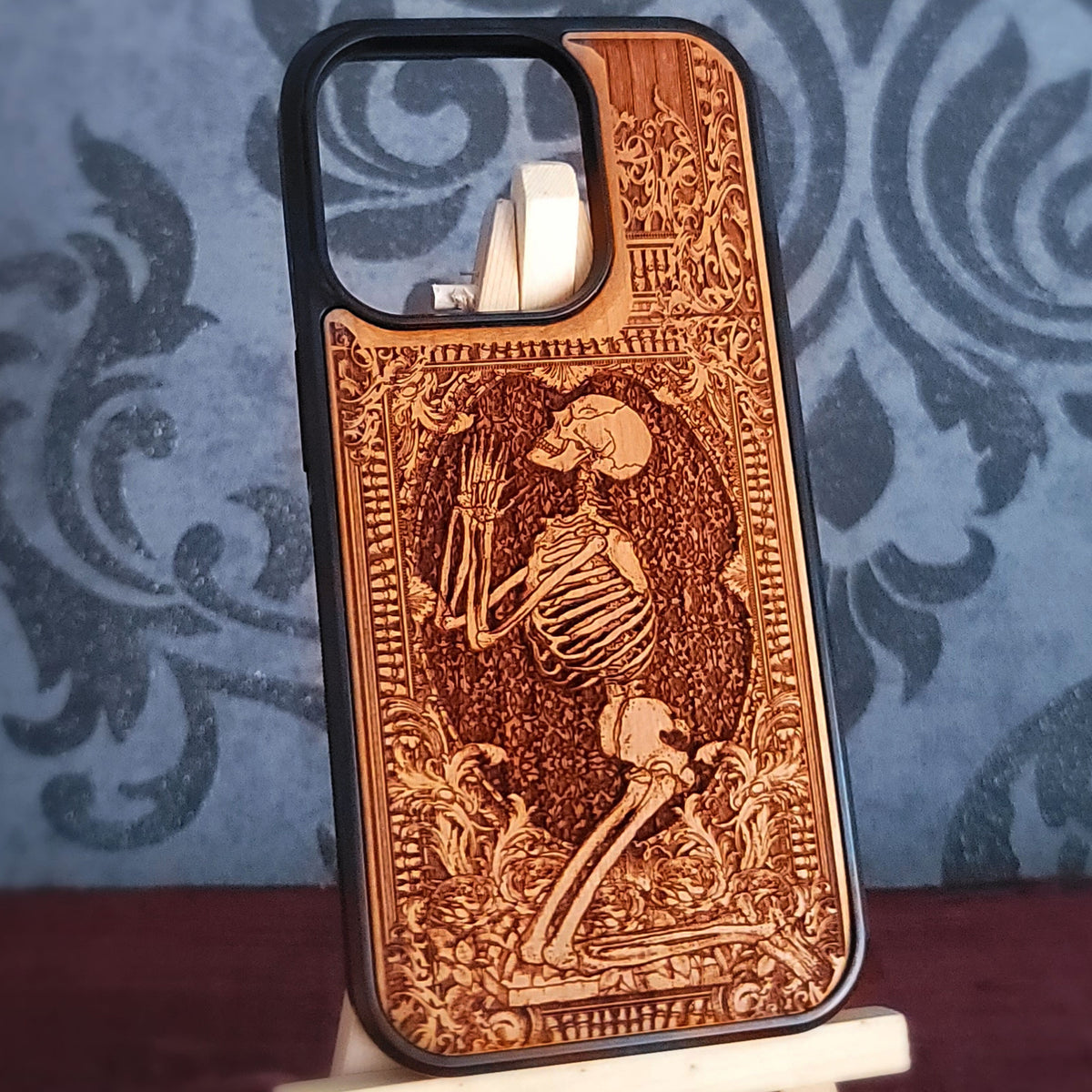 praying skeleton art wood phone case laser engraved