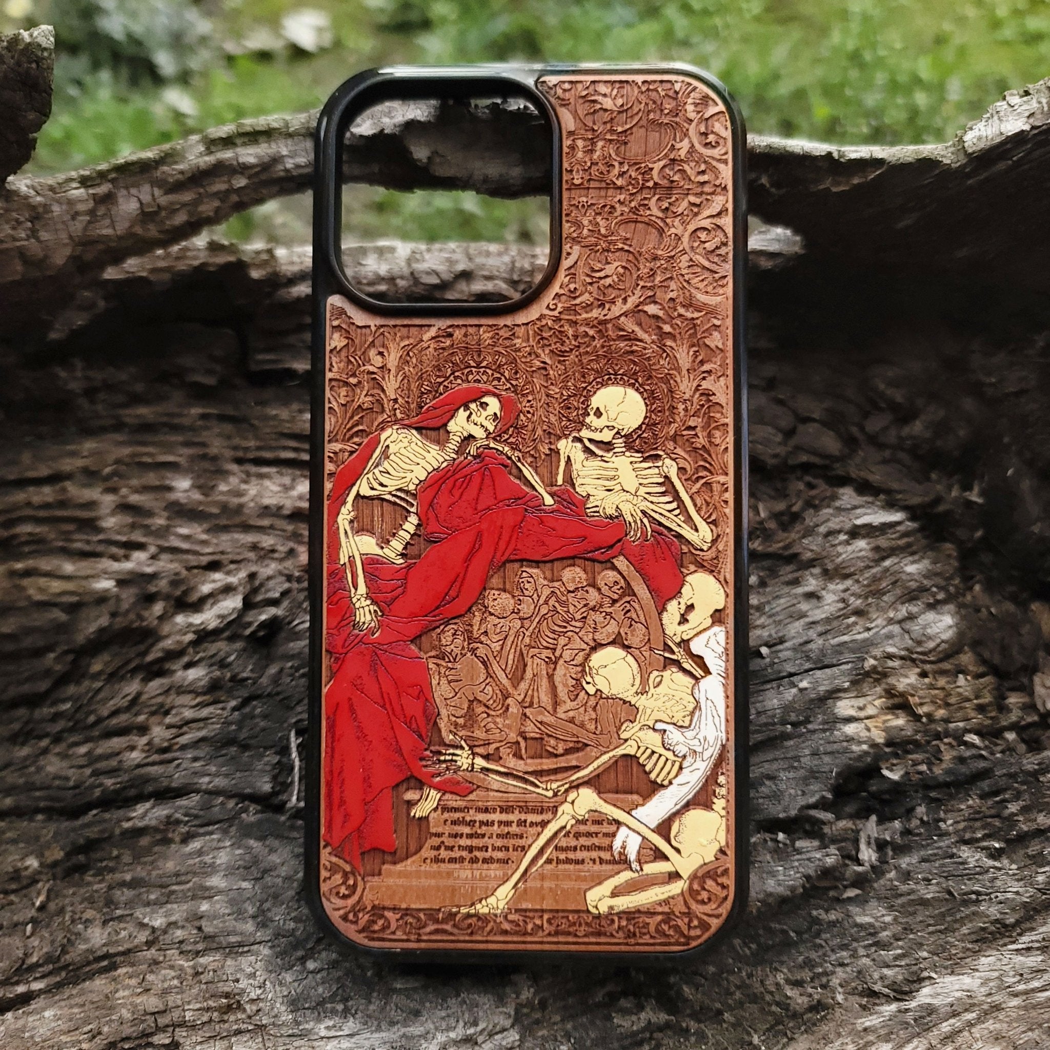 Intricately engraved wooden case with a hand-painted Red Souls illustration. A perfect blend of craftsmanship and artistic expression.