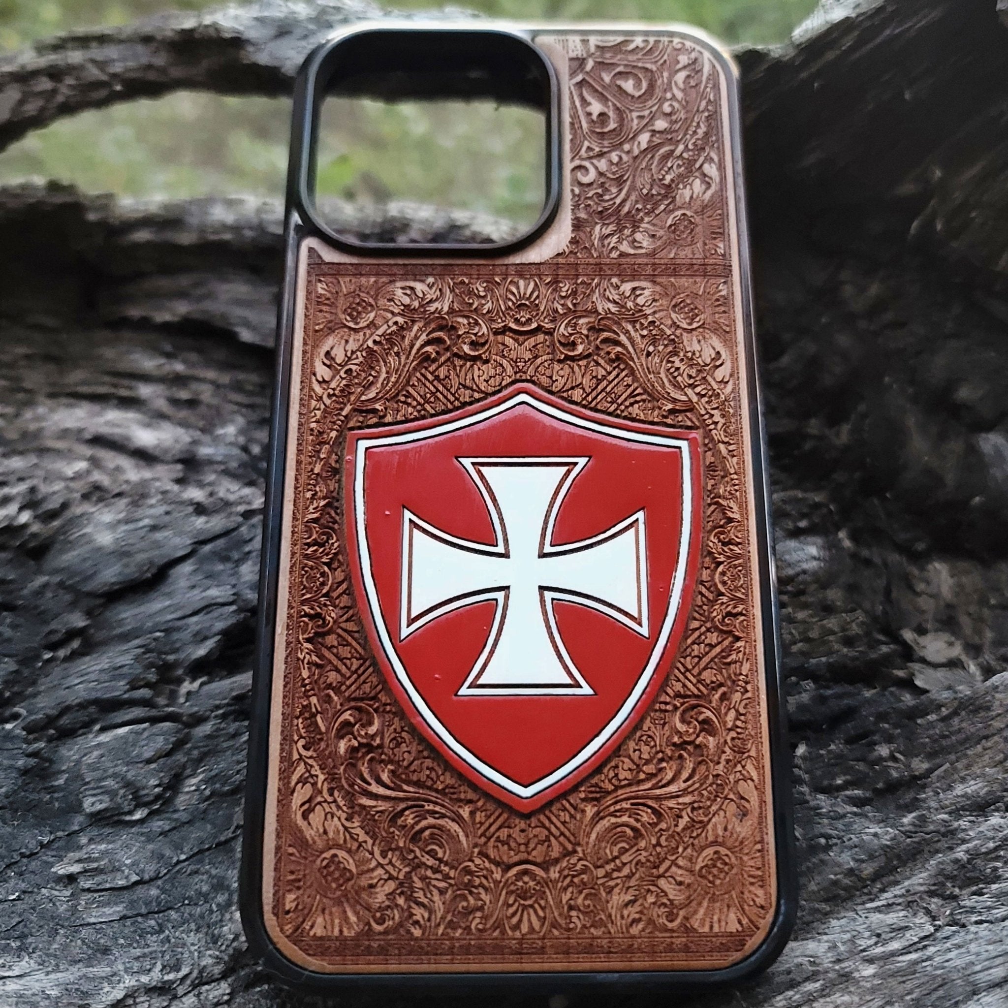 Templar Cross wood phone case – laser engraved & painted for iPhone , Galaxy S – medieval knight design