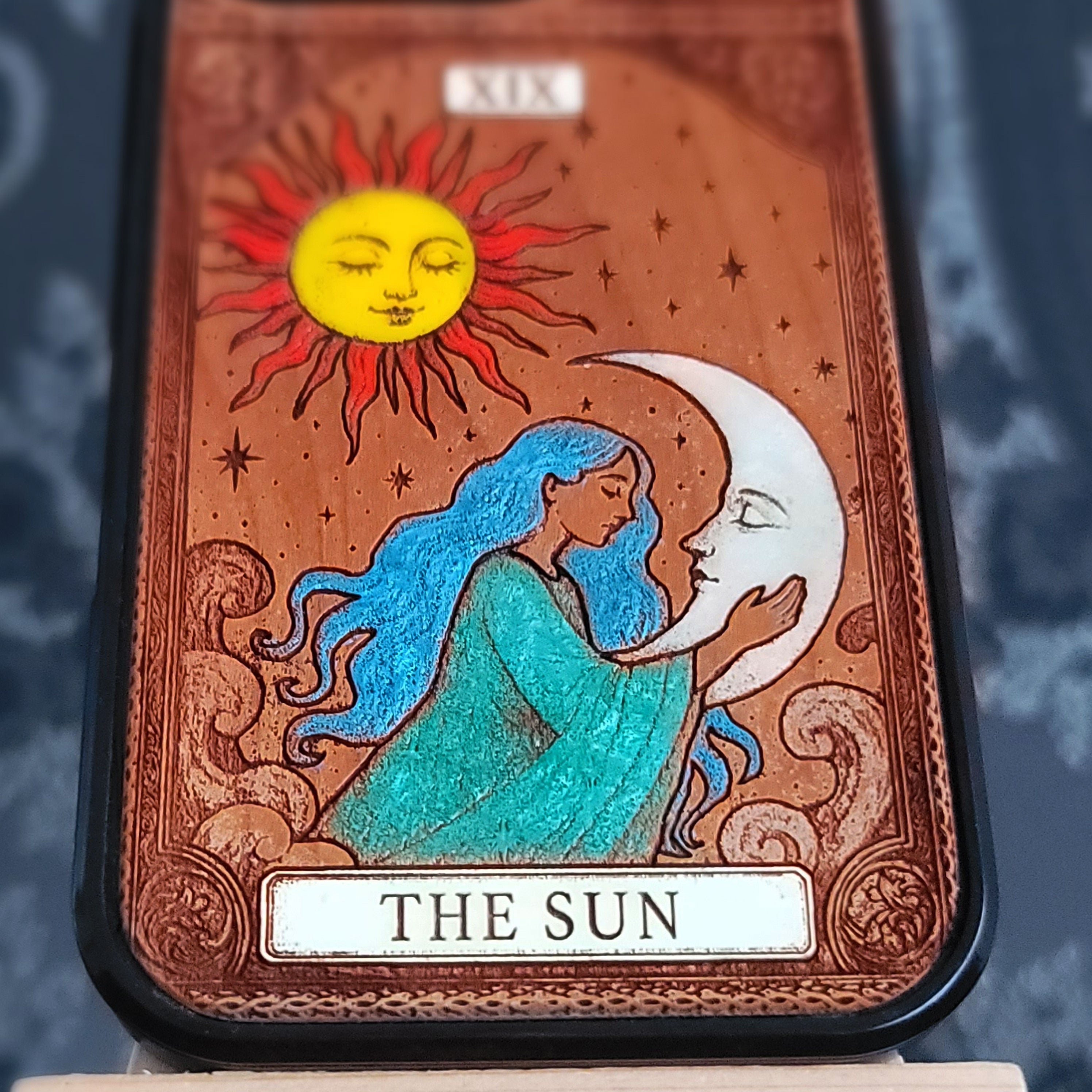 Die Sonne Tarot Karte Holz Handytasche bemalt