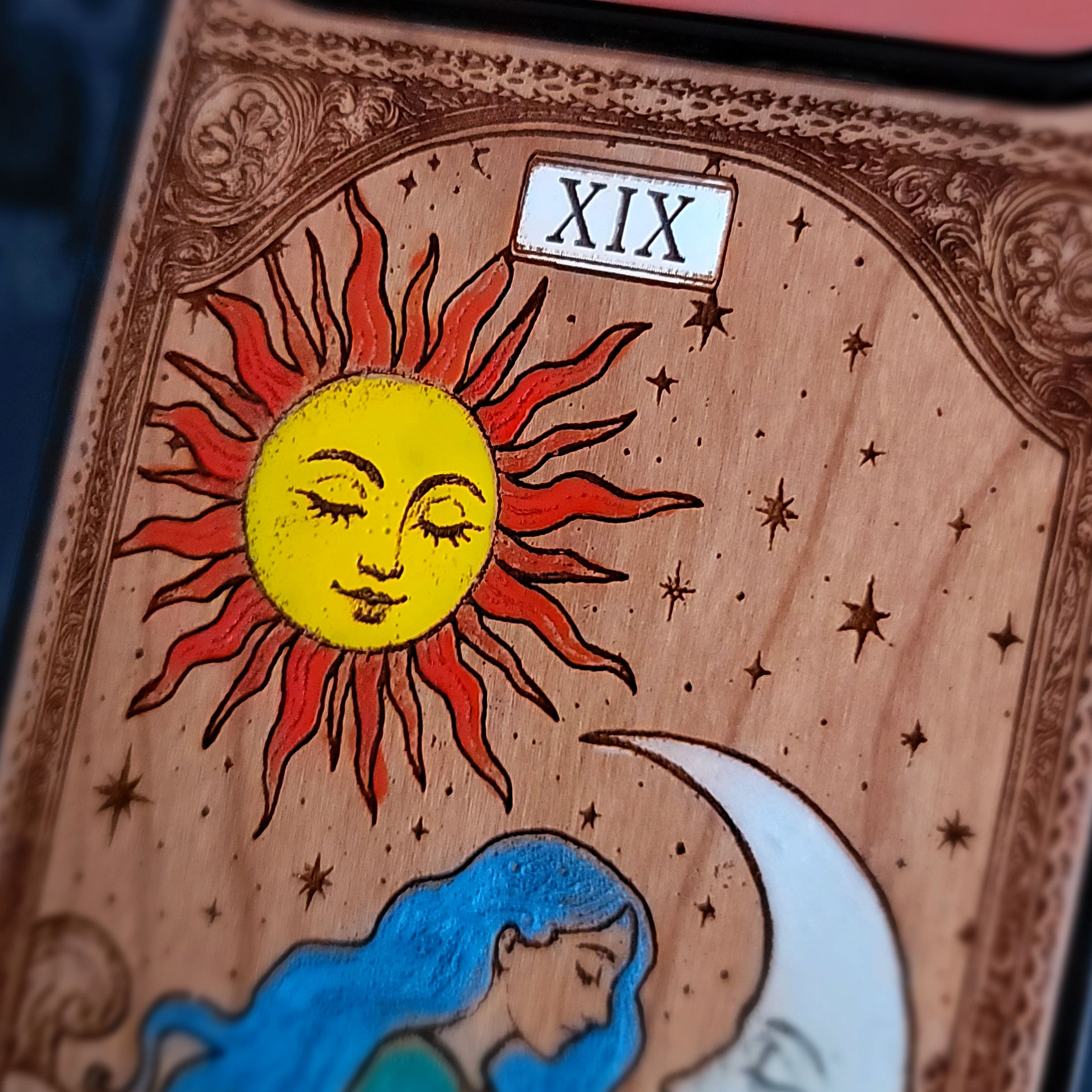 Die Sonne Tarot Karte Holz Handytasche bemalt