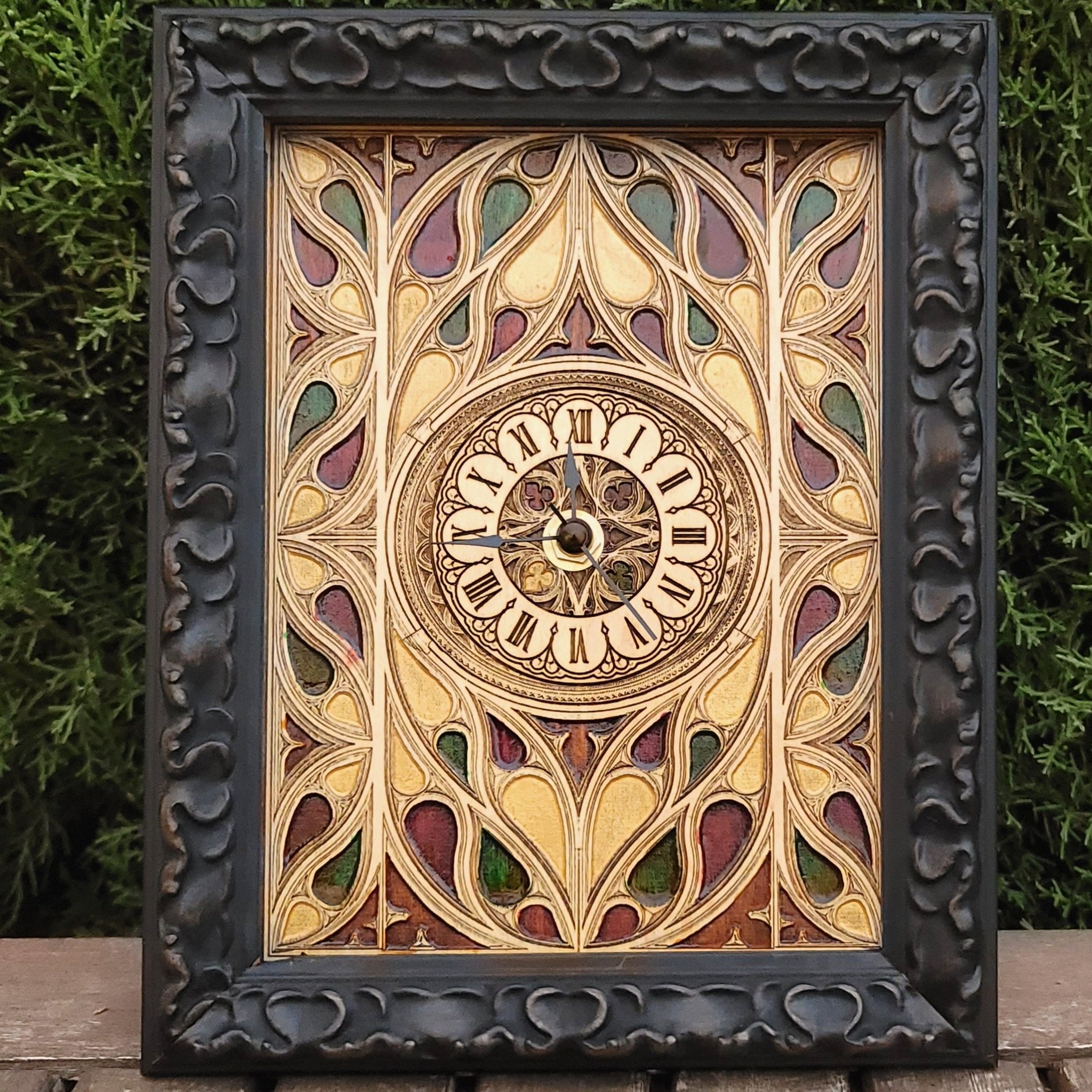 Handcrafted mini Gothic window real-time wooden clock with laser engravings and hand-painted details, perfect as a wedding or anniversary gift. Compatible with iPhone 16, iPhone 15, Galaxy S25, and more.