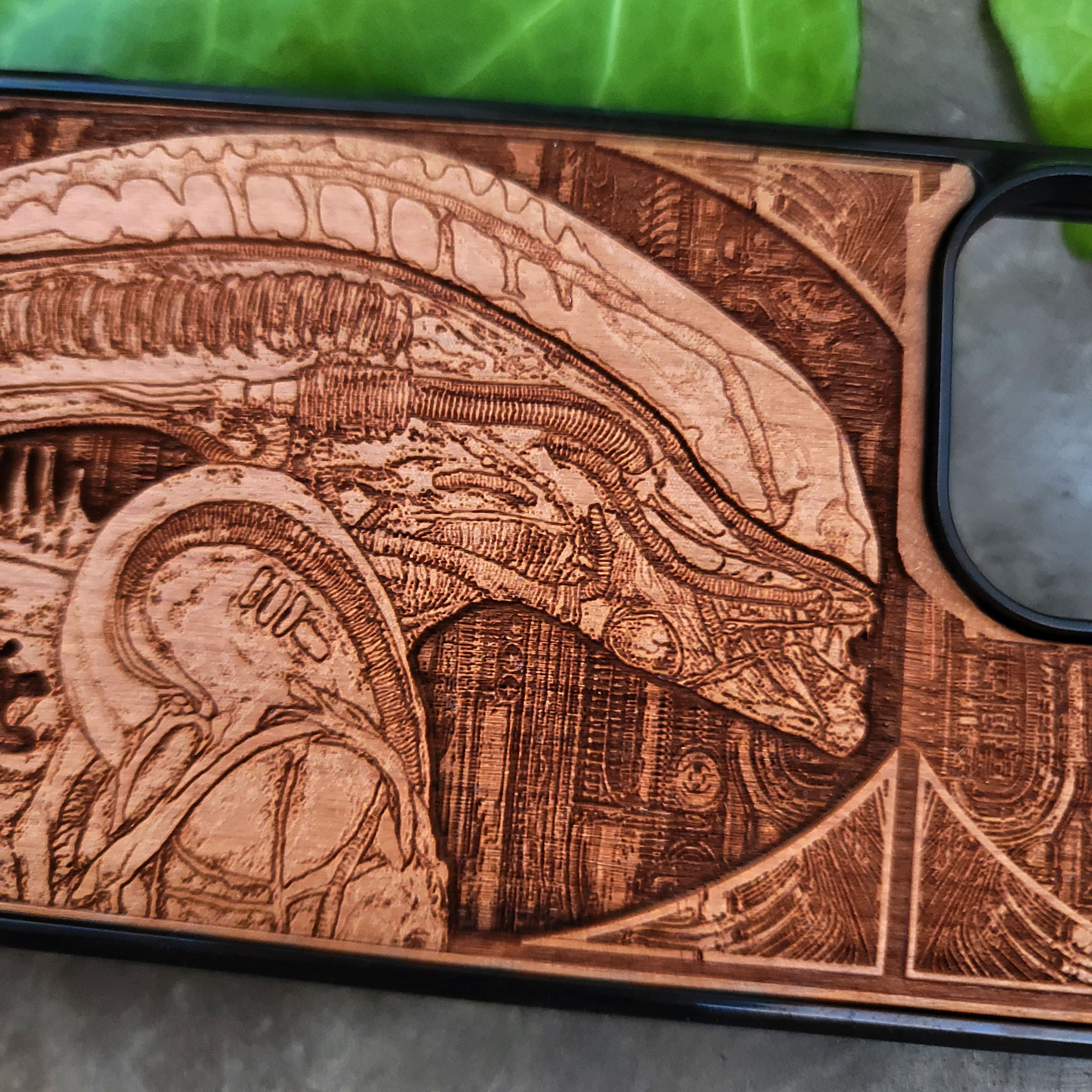 Alien Head - Wood Phone Case