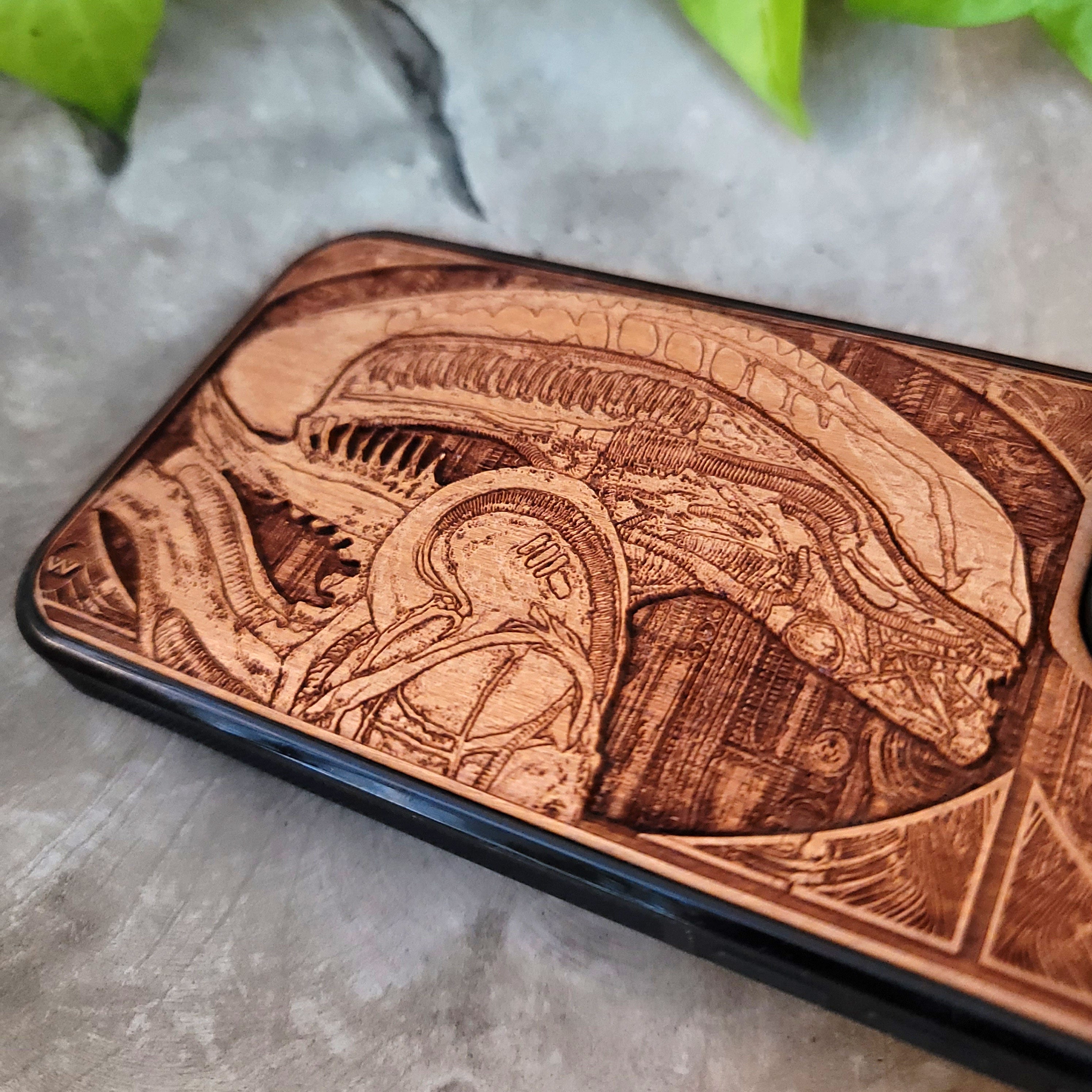 Alien Head - Wood Phone Case