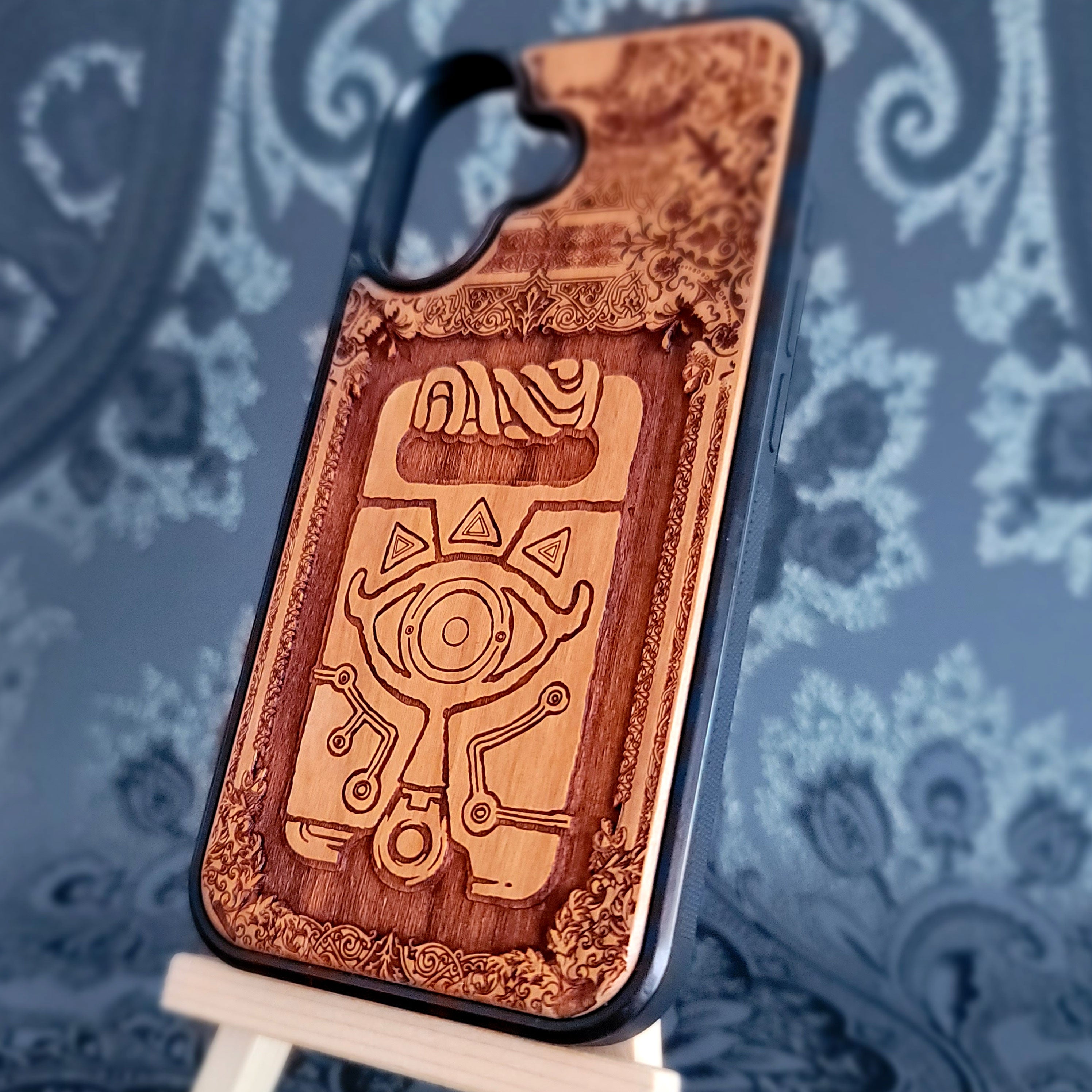 zelda game wood phone case laser engraved