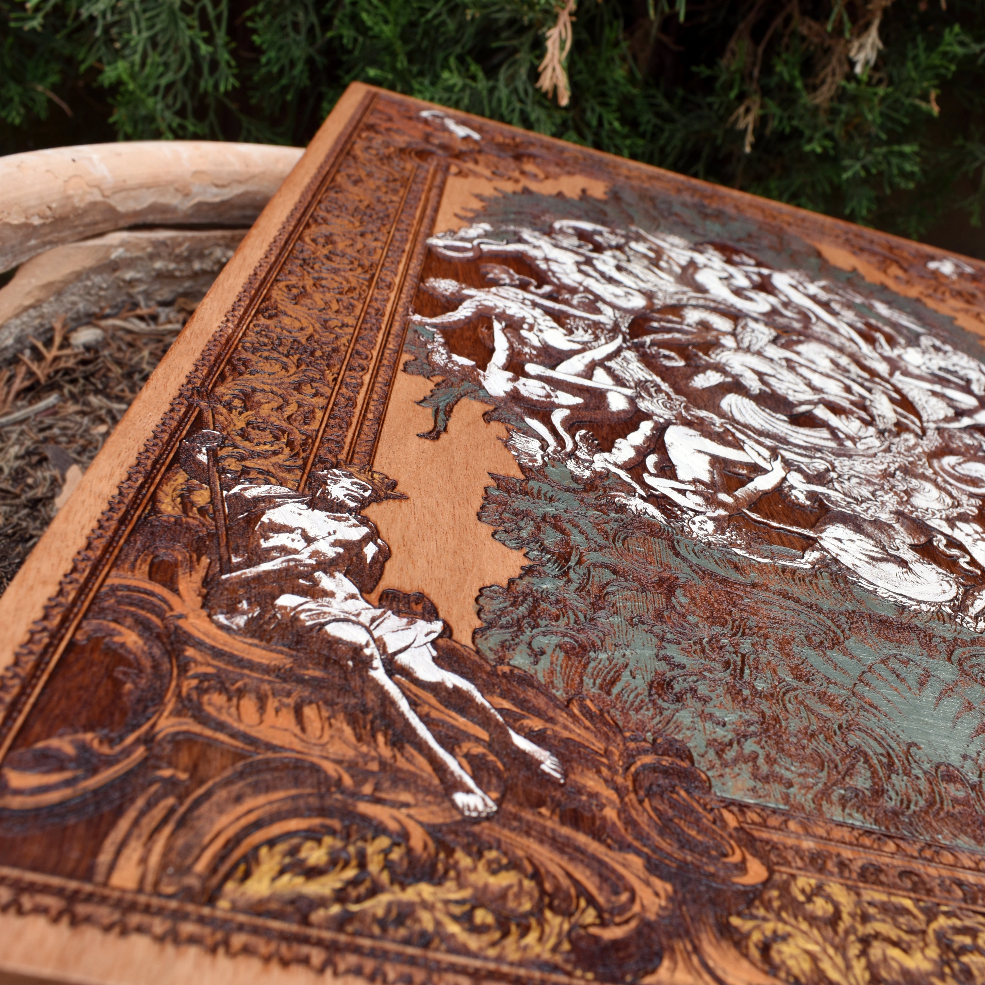 Neptune - Cedar Wood - Large