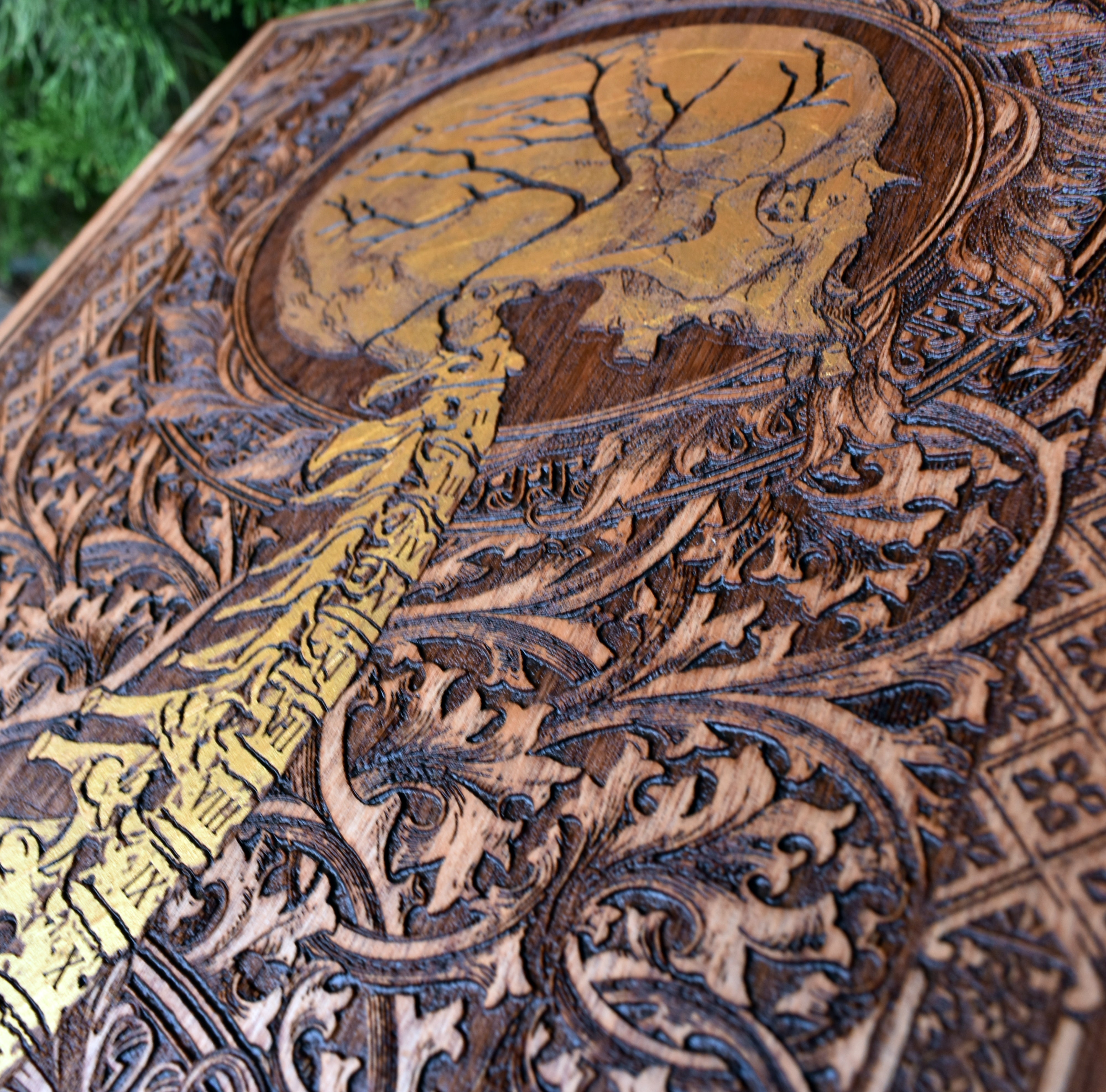 Spine with Roses Gold - Large Cedar wood limited Edition