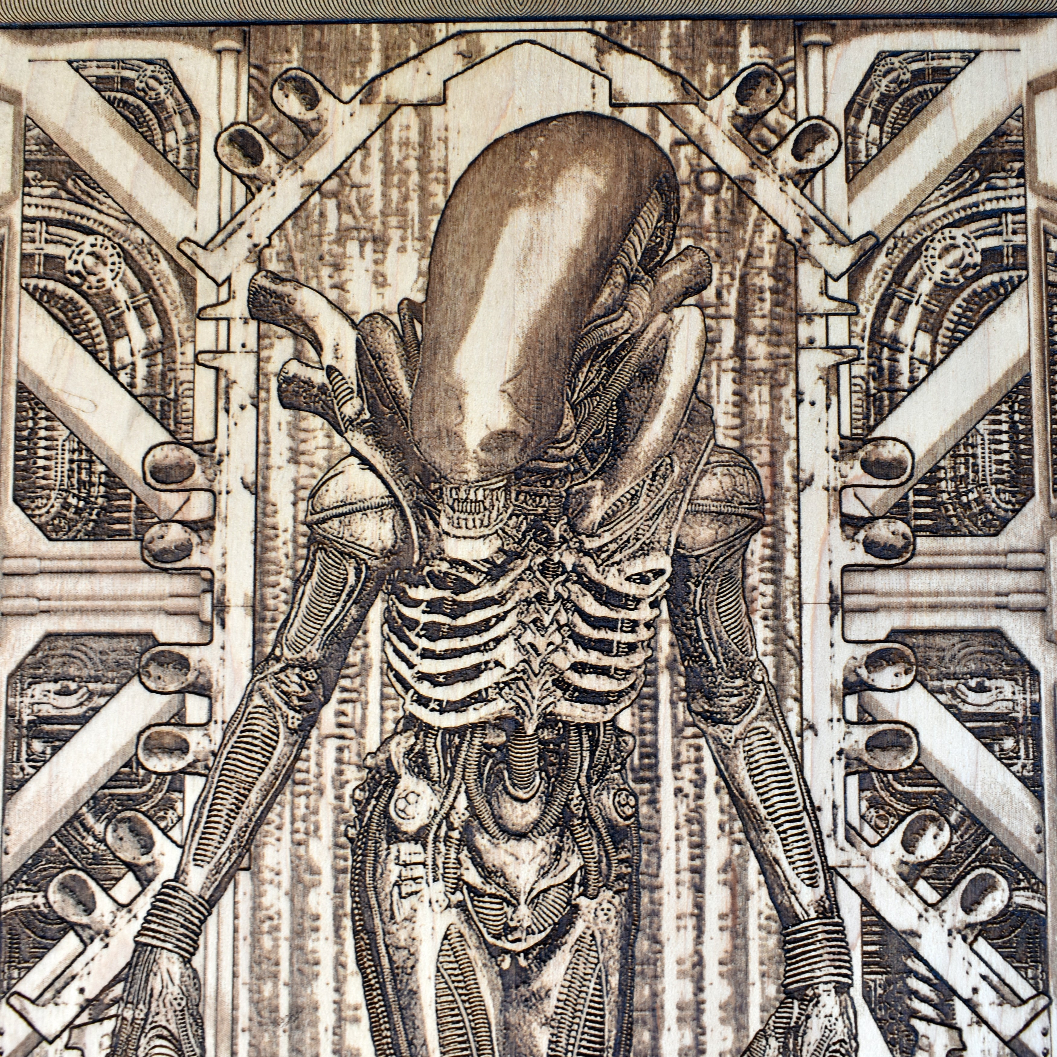 Horror gift idea for him featuring Alien Xenomorph art