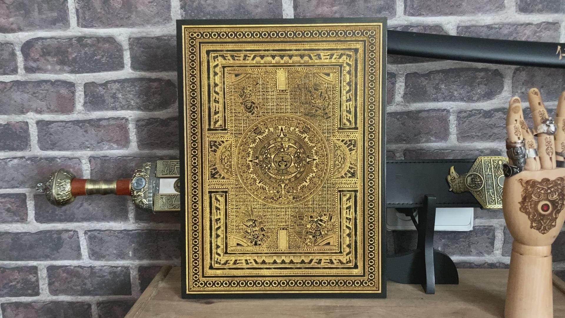 Aztekenkalender Version II, Schwarz lackiert, groß