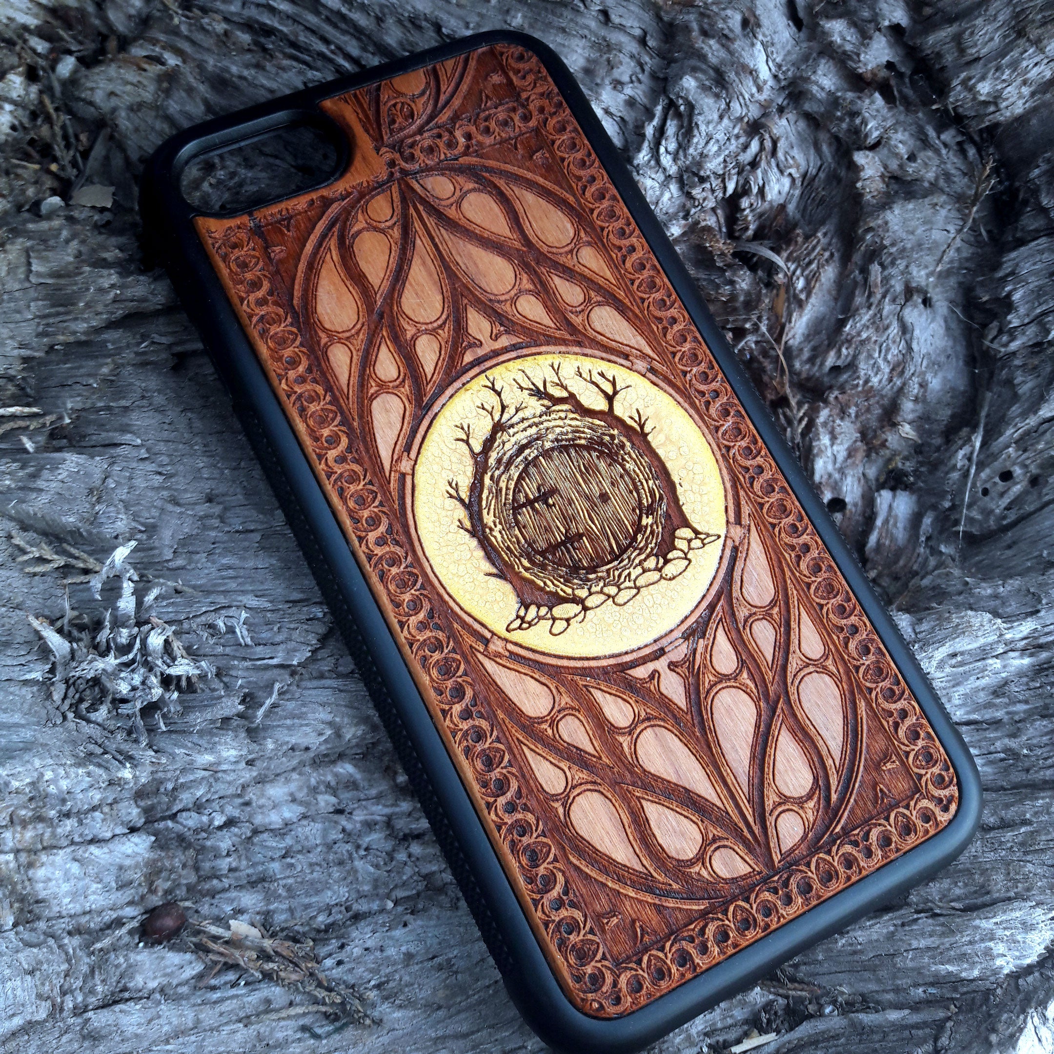Hand-painted Hobbit Door wood phone case, inspired by Lord of the Rings, featuring a beautiful gold accent and intricate detailing. Laser-engraved for a unique design, this case is compatible with iPhone , 15, 14, 13, 12, 11, Pro Max Mini, and Samsung Galaxy S, S24, S23, S22, S21, S20 Ultra, Plus, Note 20. A perfect blend of Tolkien fandom and durable protection.