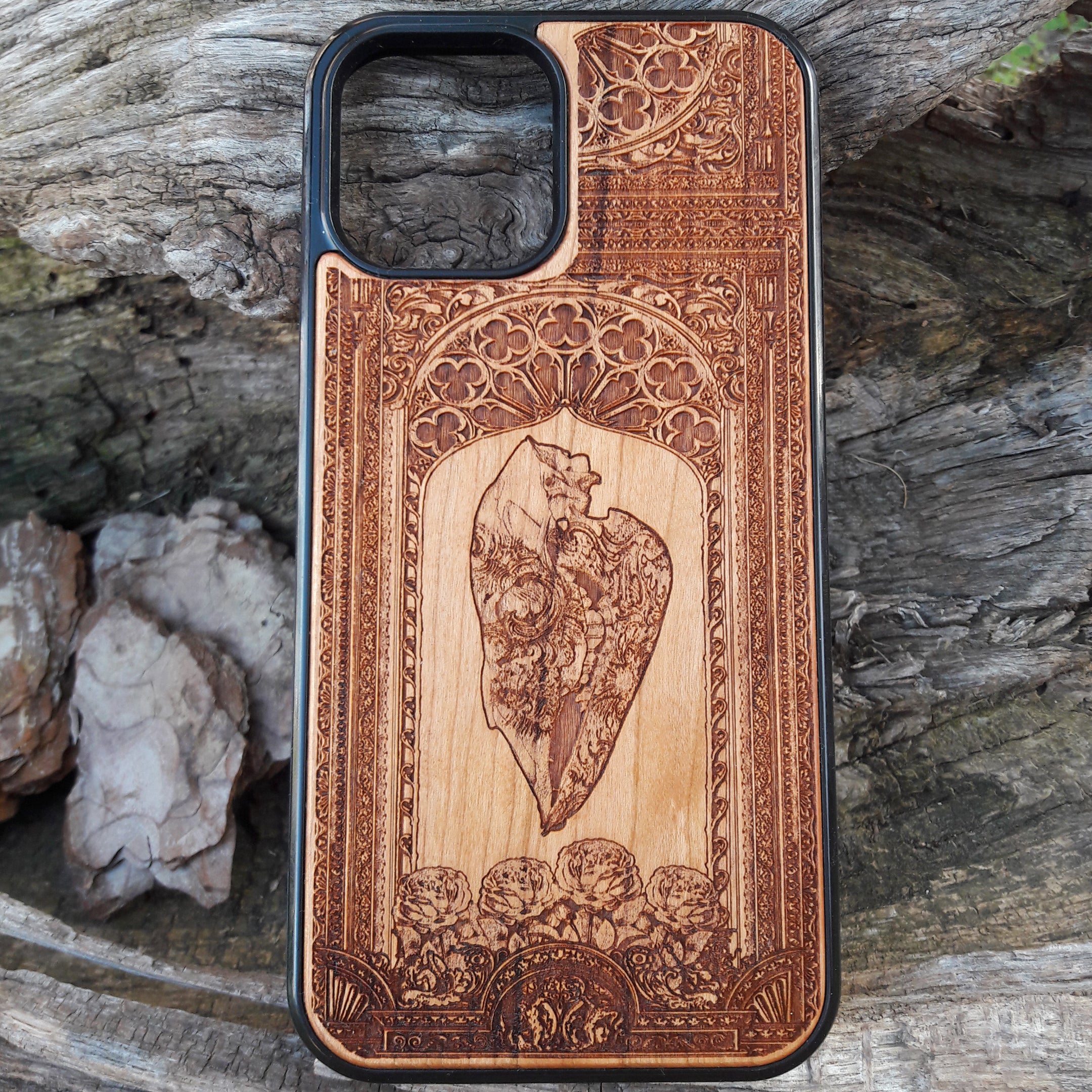 Wooden phone case featuring a gothic horse skull design, handcrafted for iPhone , iPhone 15, Galaxy S, Note 20, and more. Perfect for nature lovers and fans of gothic and animal-themed art.