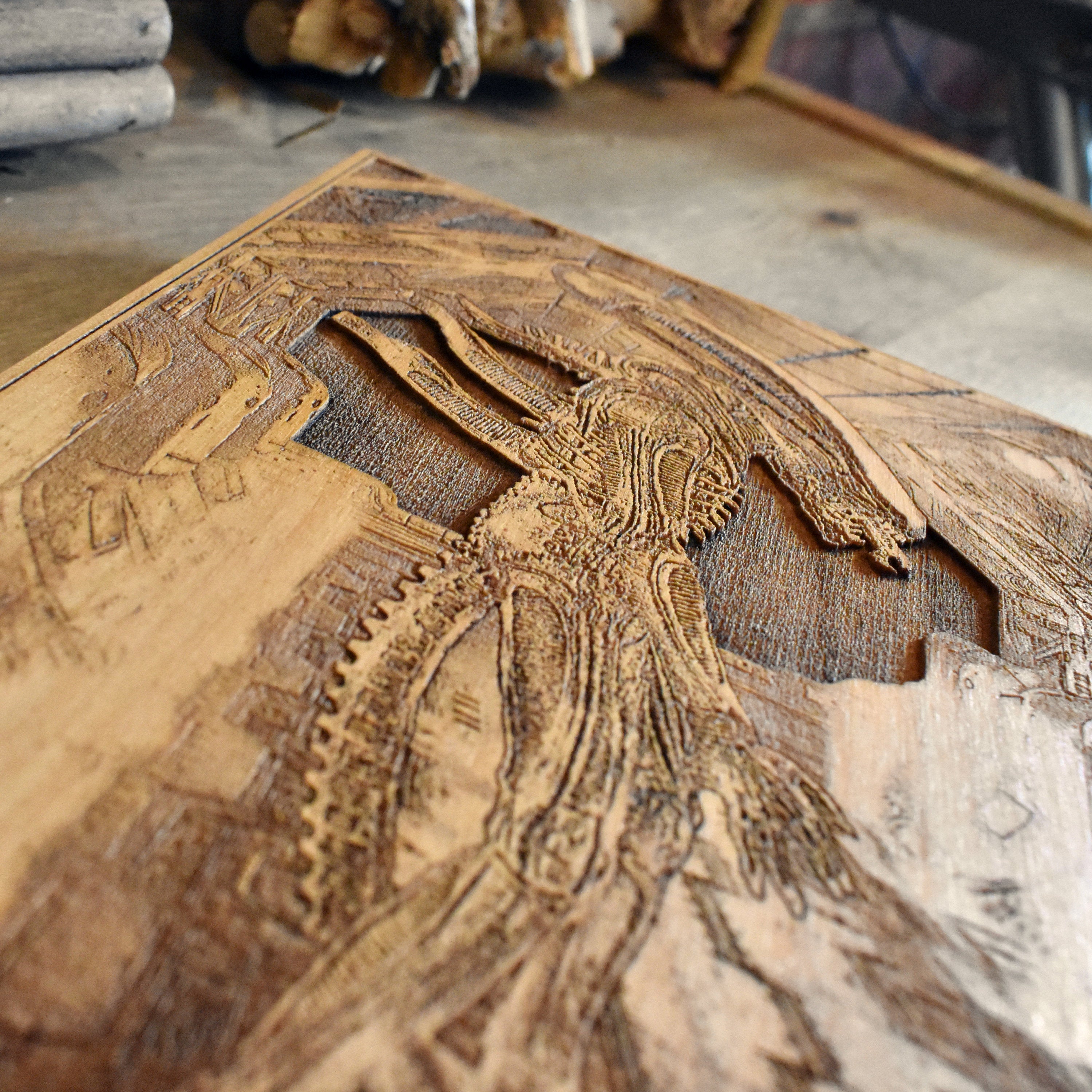 Detailed Alien Xenomorph wood engraving – unique sci-fi horror home decor.