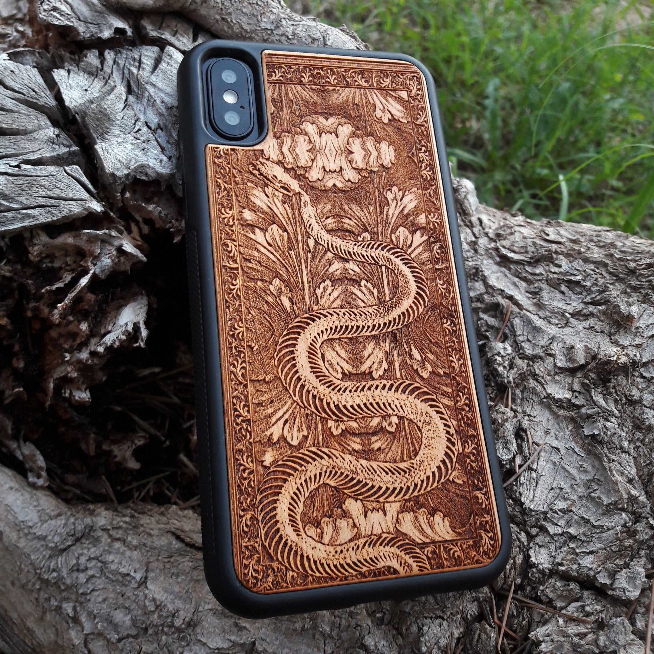 Snake Design Wooden Phone Case for iPhone & Samsung Galaxy - Laser Engraved Gothic Art - iPhone , S Compatible.
This ensures the listing is attractive to both search engines and potential customers by focusing on key features like the snake design, wood material, and model compatibility while optimizing for relevant search terms.