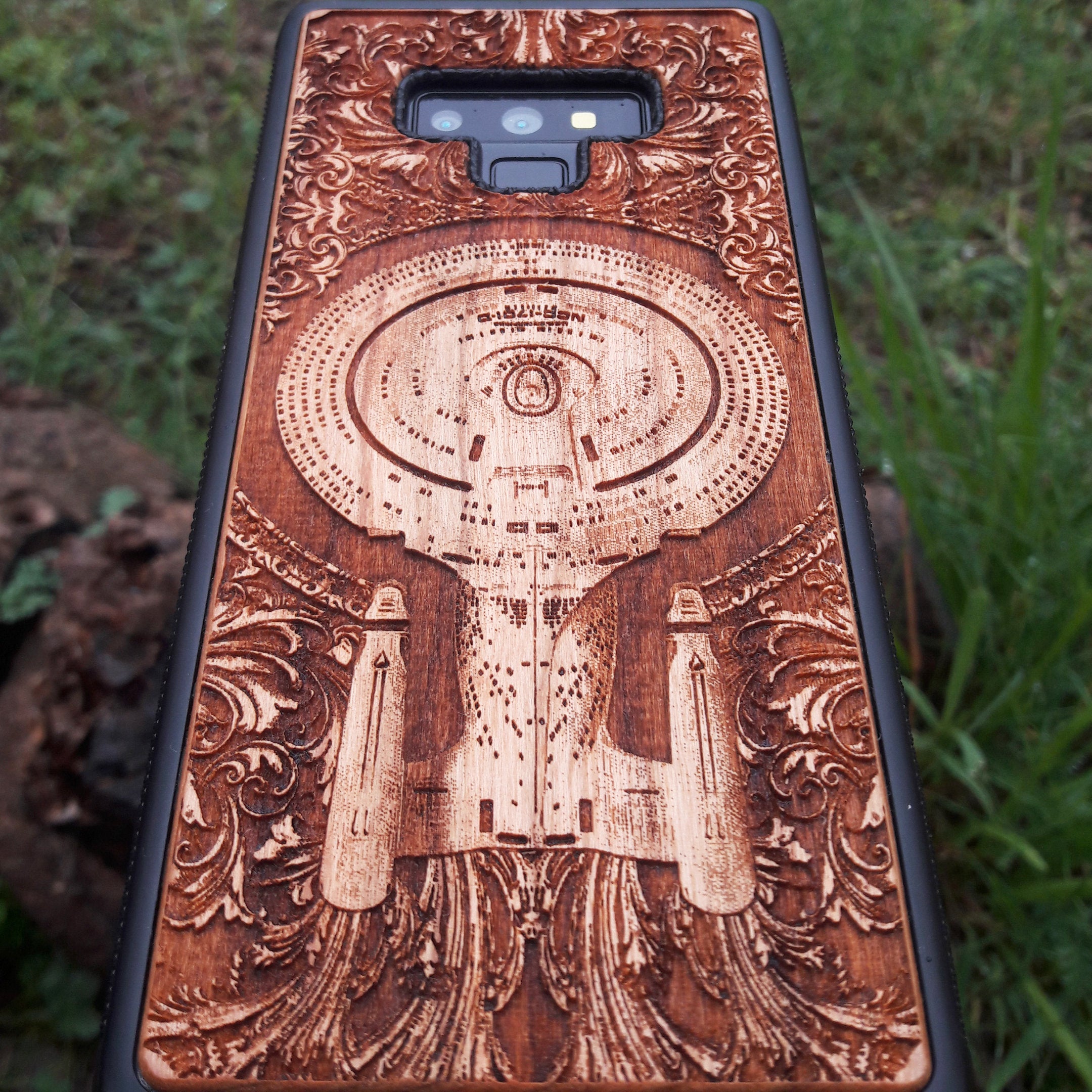 Star Trek spaceship laser-engraved wooden phone case for iPhone & Samsung Galaxy – iPhone , S Compatible
This optimization highlights the product's key features like the Star Trek theme, material, and compatibility, while also targeting fans of the series and ensuring strong search engine visibility.