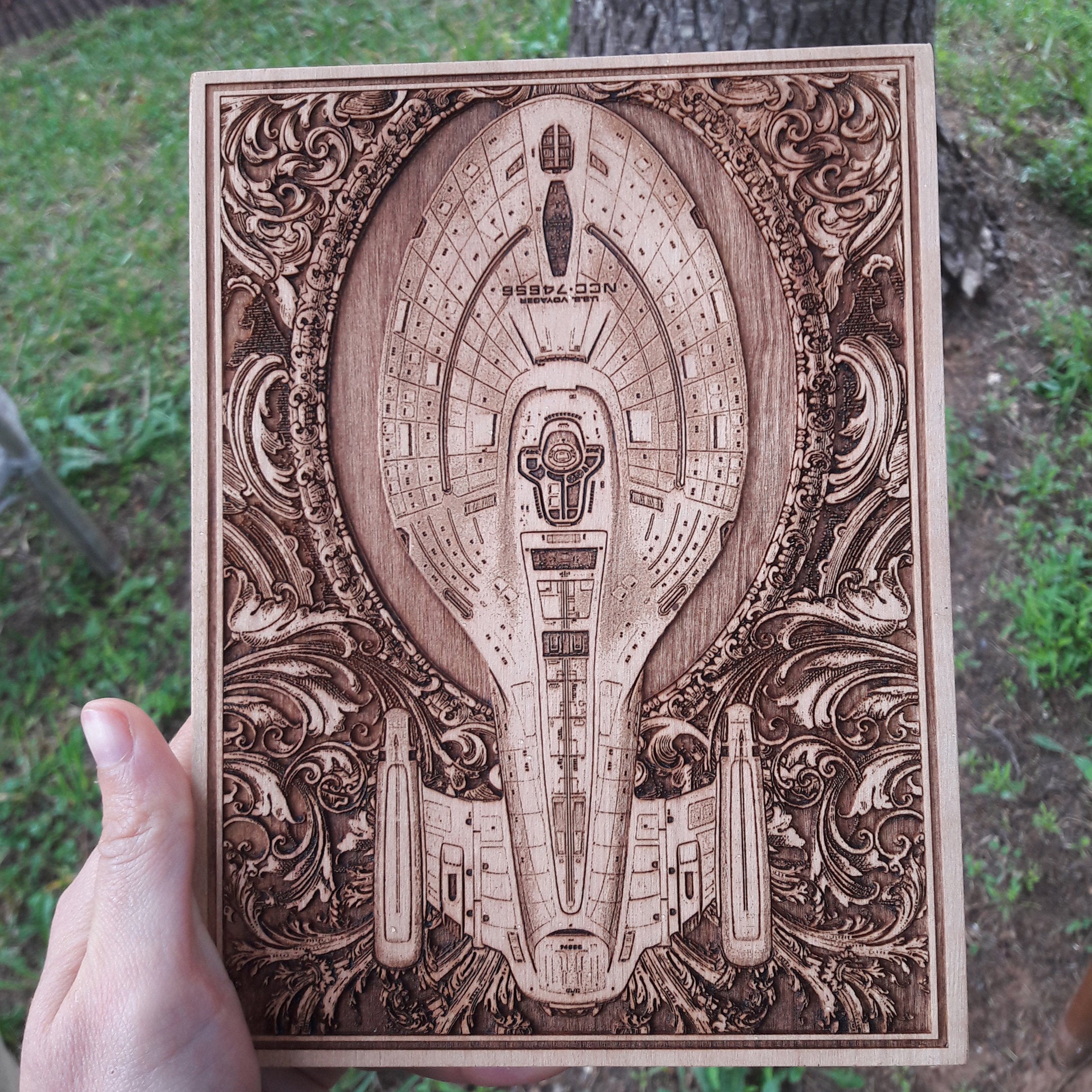 USS Enterprise engraved on wood – a unique Star Trek gift for space and sci-fi fans.