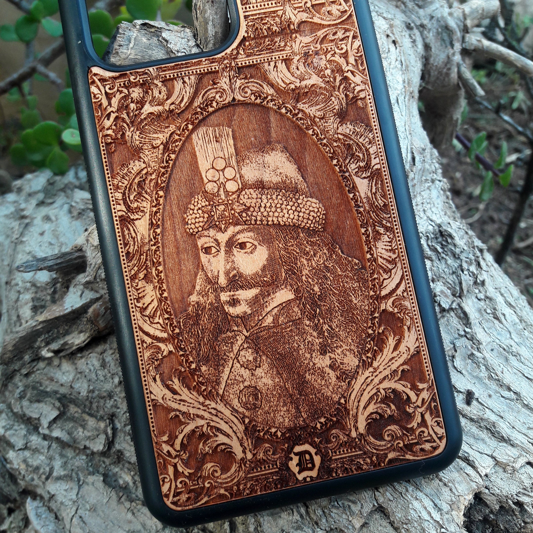 Wooden Dracula-themed phone case, featuring intricate gothic design, available for iPhone , iPhone 15, Galaxy S23 Ultra, Note 20, and other popular models. Perfect for fans of dark fantasy and gothic aesthetics.
