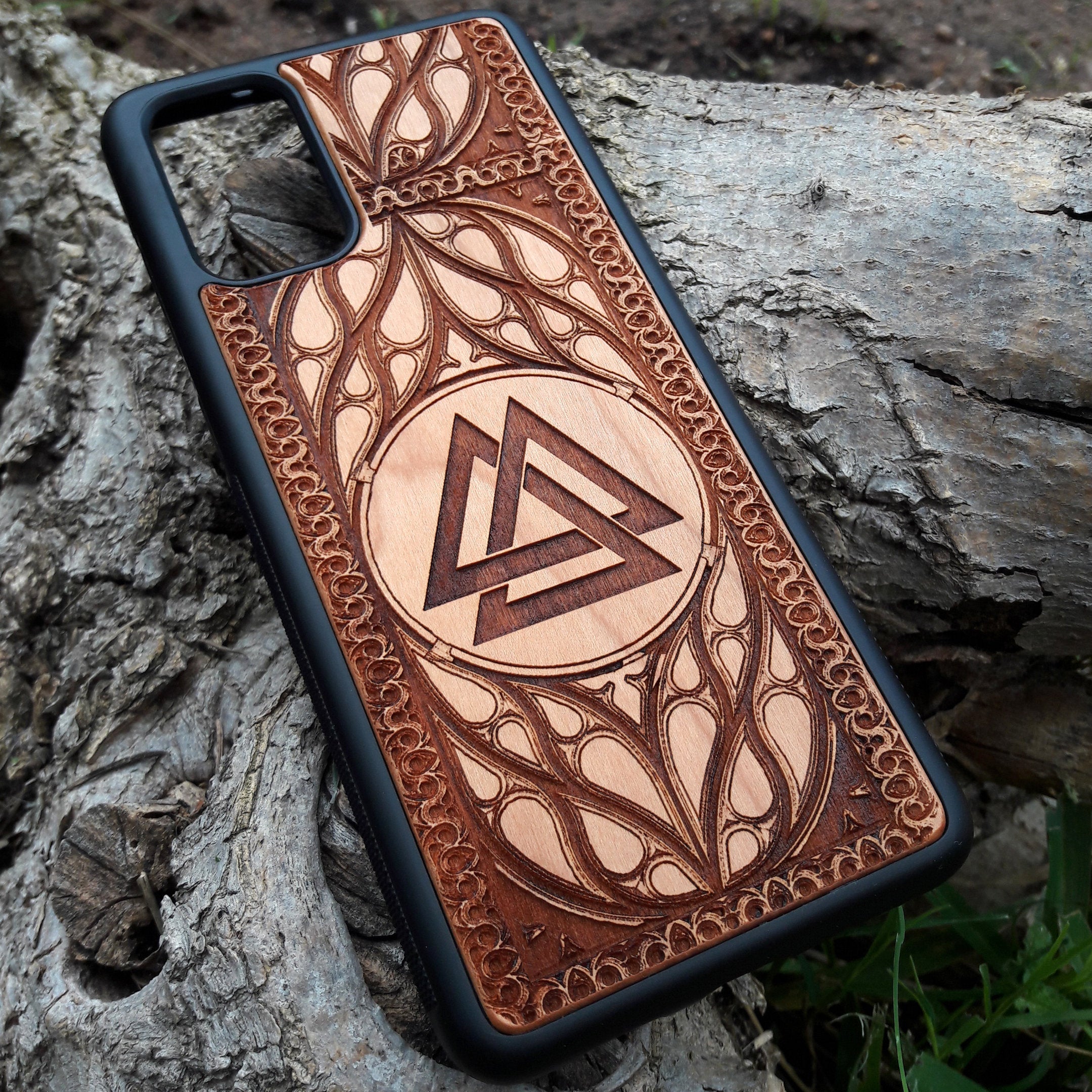 Viking Valknut Symbol Wood Phone Case for iPhone & Samsung Galaxy featuring laser-engraved Viking art. Compatible with iPhone 15, 14, 13, 12, 11 Pro Max Mini & Samsung Galaxy S24 S23 S22 S21 S20 Ultra Plus. Durable and stylish.
