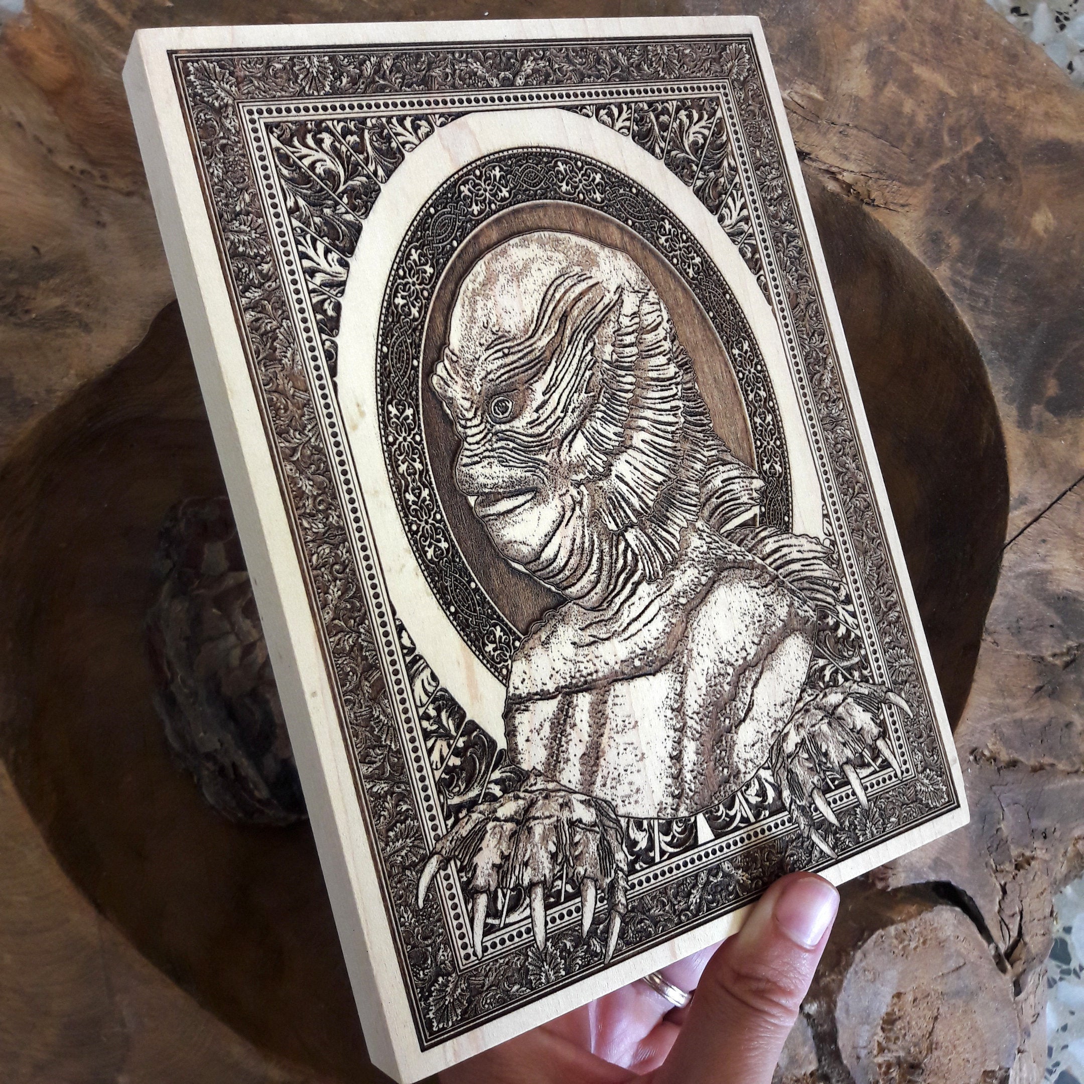 Handmade wood engraving of the Creature from the Black Lagoon – ideal for classic horror movie lovers and collectors.