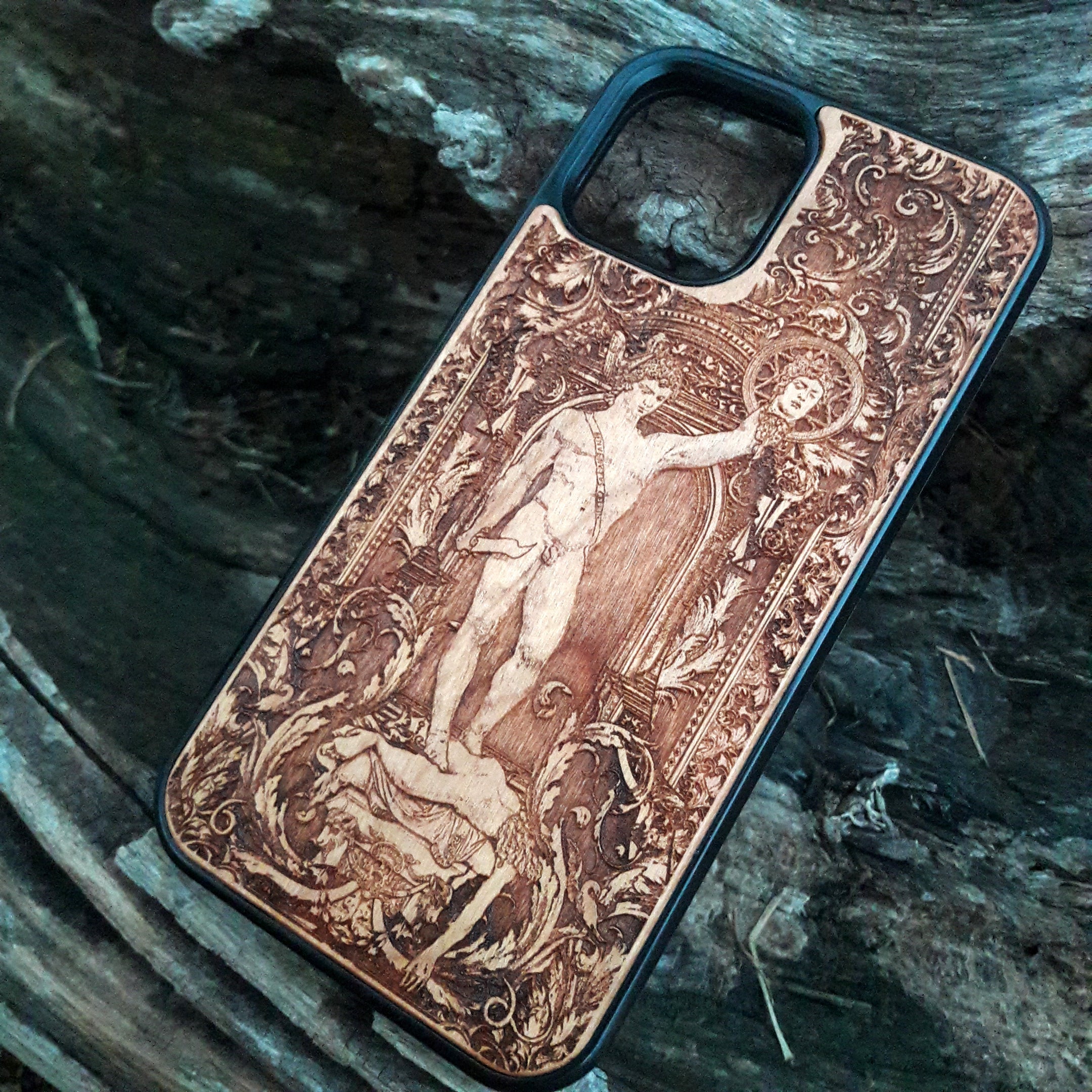 Wooden phone case featuring Perseus with the Head of Medusa, intricately carved for iPhone , iPhone 15, Samsung Galaxy S, S24, and more. Ideal for fans of mythology and gothic art, offering durable protection with a unique design.