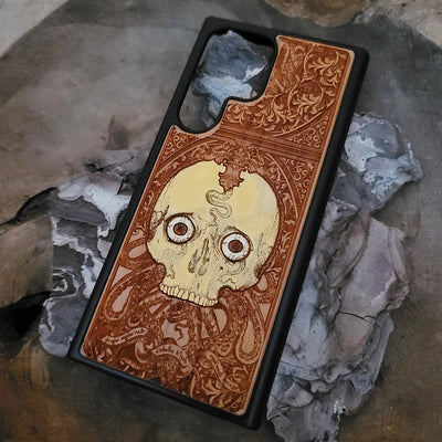 Cthulhu-inspired gothic artwork engraved on a wooden phone case, compatible with iPhone  and Samsung Galaxy