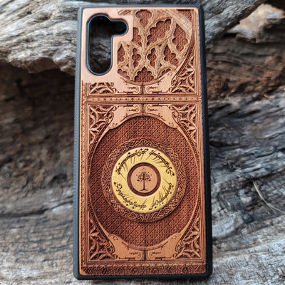 Cherry wood phone case with laser-engraved Lord of the Rings artwork, inspired by Middle-earth