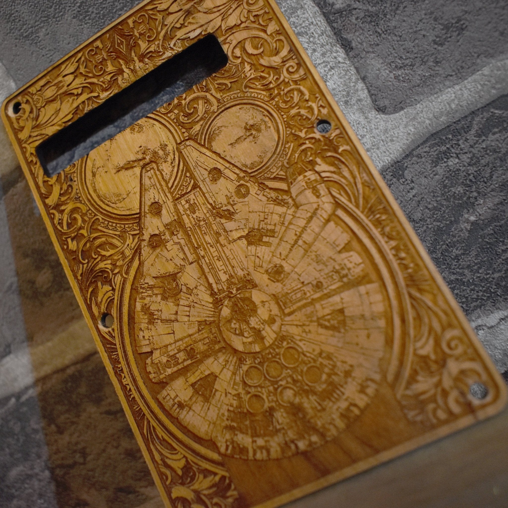 Cubierta de trémolo Millennium Falcon Star Wars para guitarra eléctrica Stratocaster (copia)