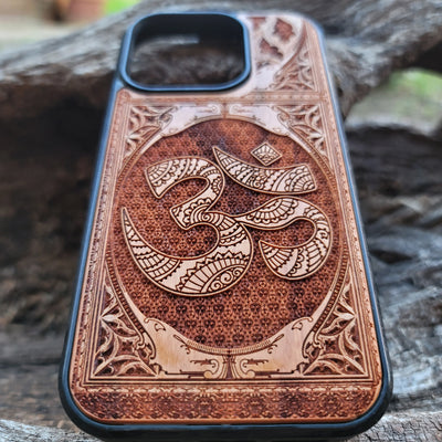 Gothic wood phone case featuring the OM Aum Reiki symbol, intricately laser-engraved for a unique and spiritual design. Compatible with iPhone , 15, 14, 13, 12, 11 Pro Max Mini, and Samsung Galaxy S, S24, S23, S22, S21, S20 Ultra Plus, Note 20. A perfect blend of style, spirituality, and protection.