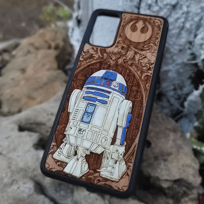 R2D2 Star Wars - Wood Phone Case - Hand Painted Star Wars engraved wood phone case