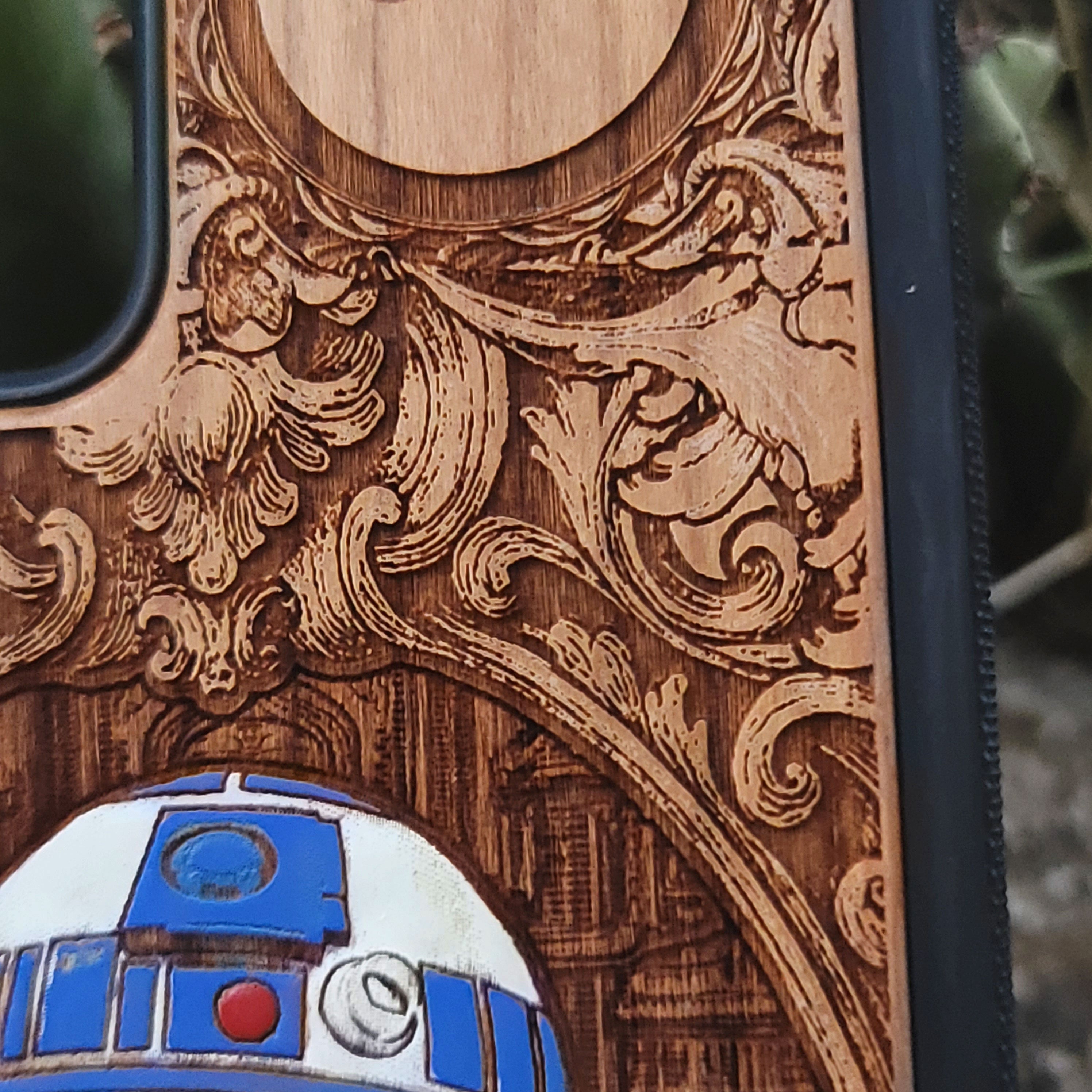 wood Phone case with R2-D2 design on iphone & galaxy 